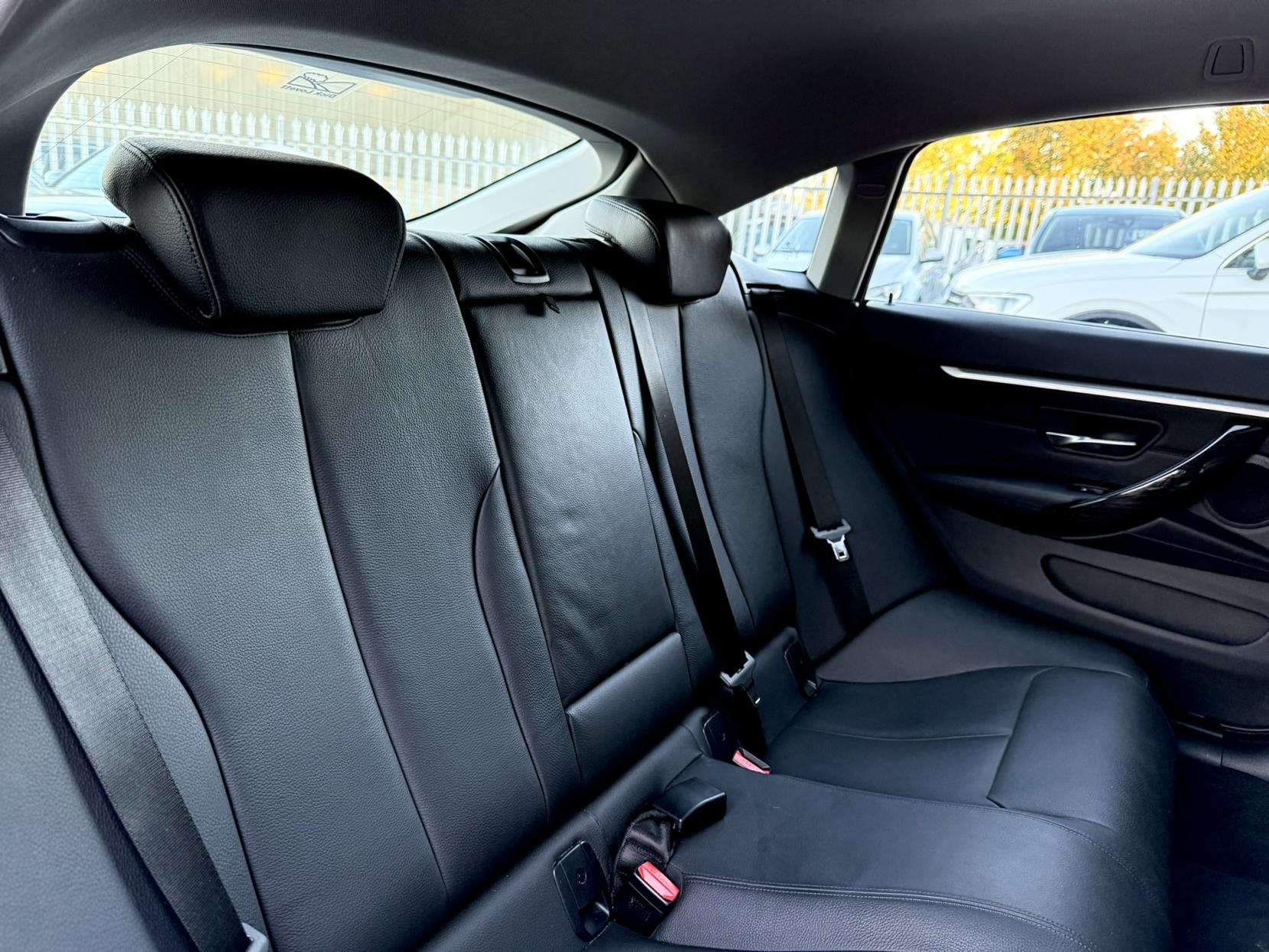 BMW 4 Series Gran Coupe 2.0 420i Luxury Hatchback 5dr Petrol Auto Euro 6 (s/s) (184 ps)