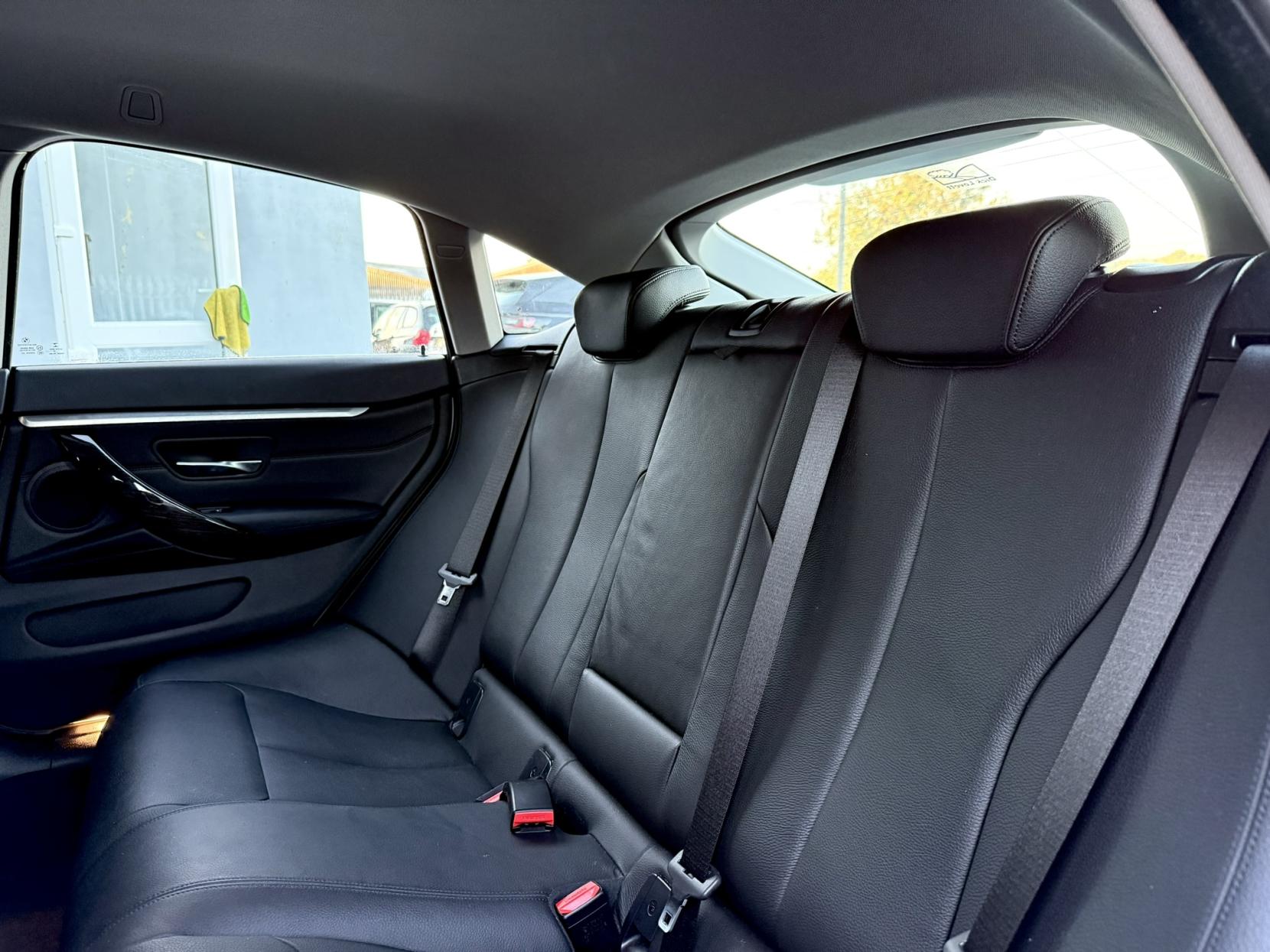 BMW 4 Series Gran Coupe 2.0 420i Luxury Hatchback 5dr Petrol Auto Euro 6 (s/s) (184 ps)