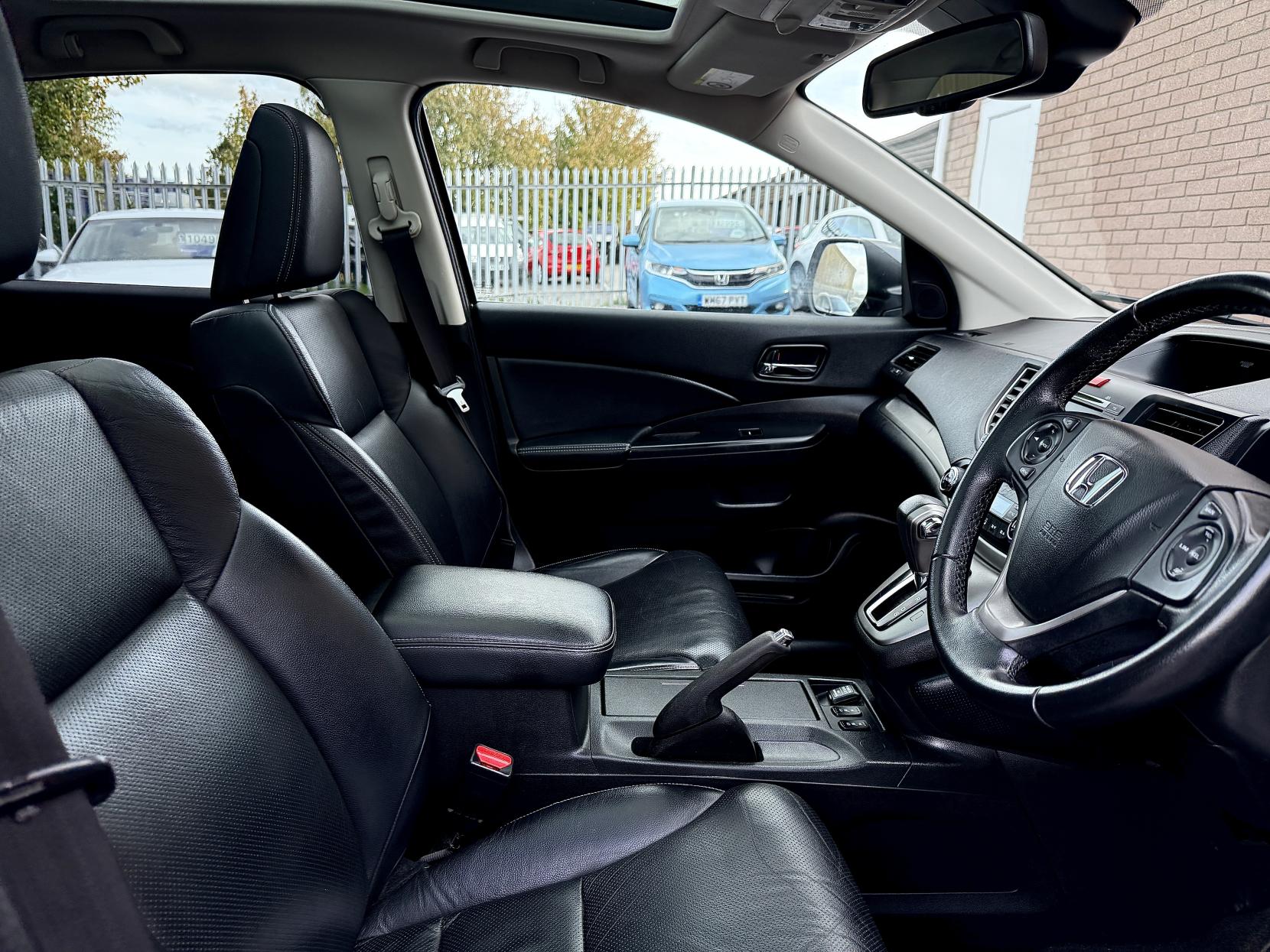 Honda CR-V 2.0 i-VTEC EX SUV 5dr Petrol Auto 4WD Euro 5 (155 ps)