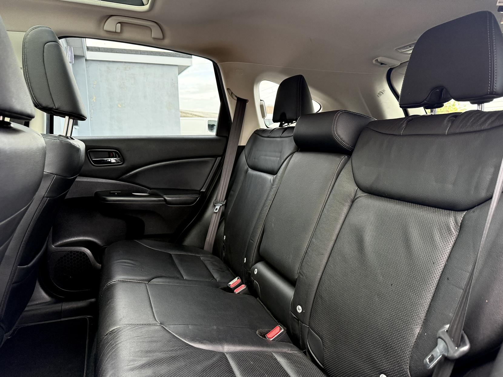 Honda CR-V 2.0 i-VTEC EX SUV 5dr Petrol Auto 4WD Euro 5 (155 ps)