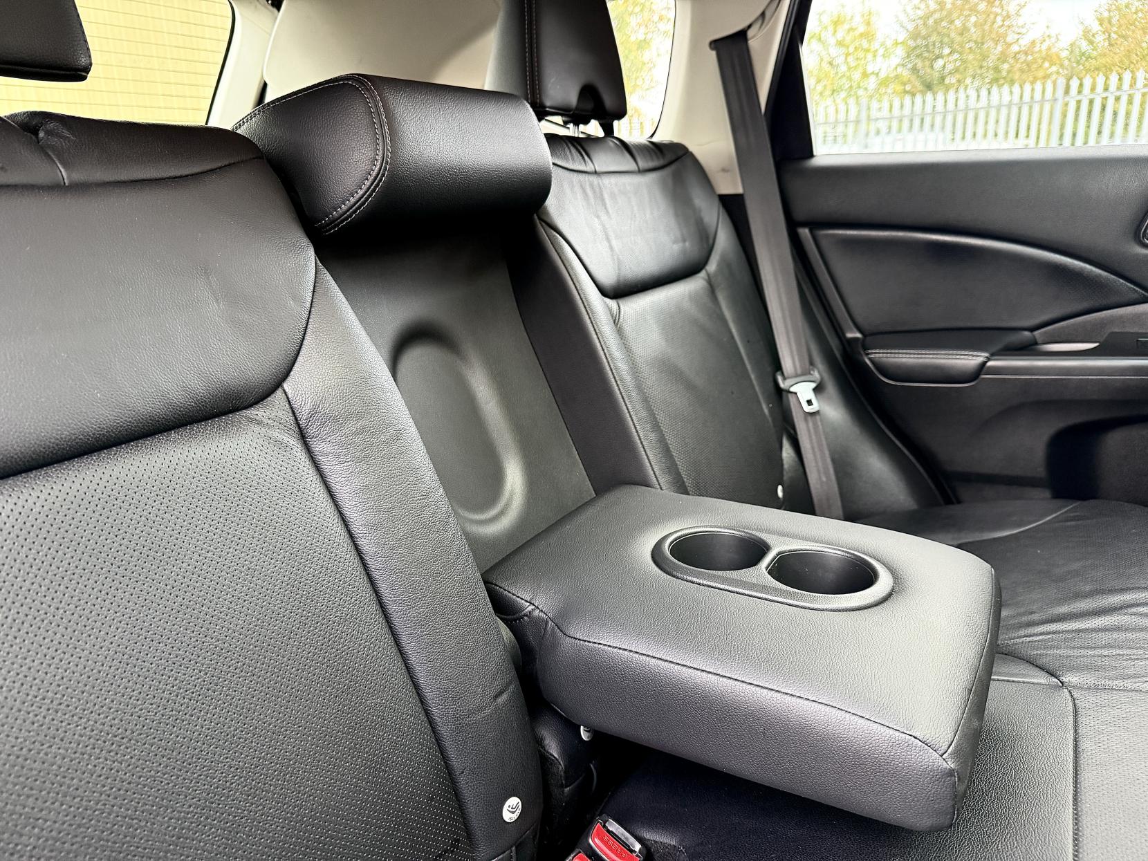 Honda CR-V 2.0 i-VTEC EX SUV 5dr Petrol Auto 4WD Euro 5 (155 ps)