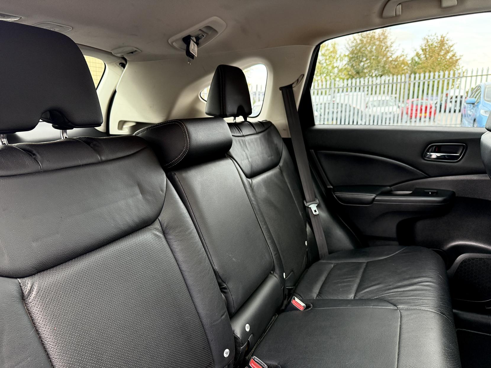 Honda CR-V 2.0 i-VTEC EX SUV 5dr Petrol Auto 4WD Euro 5 (155 ps)