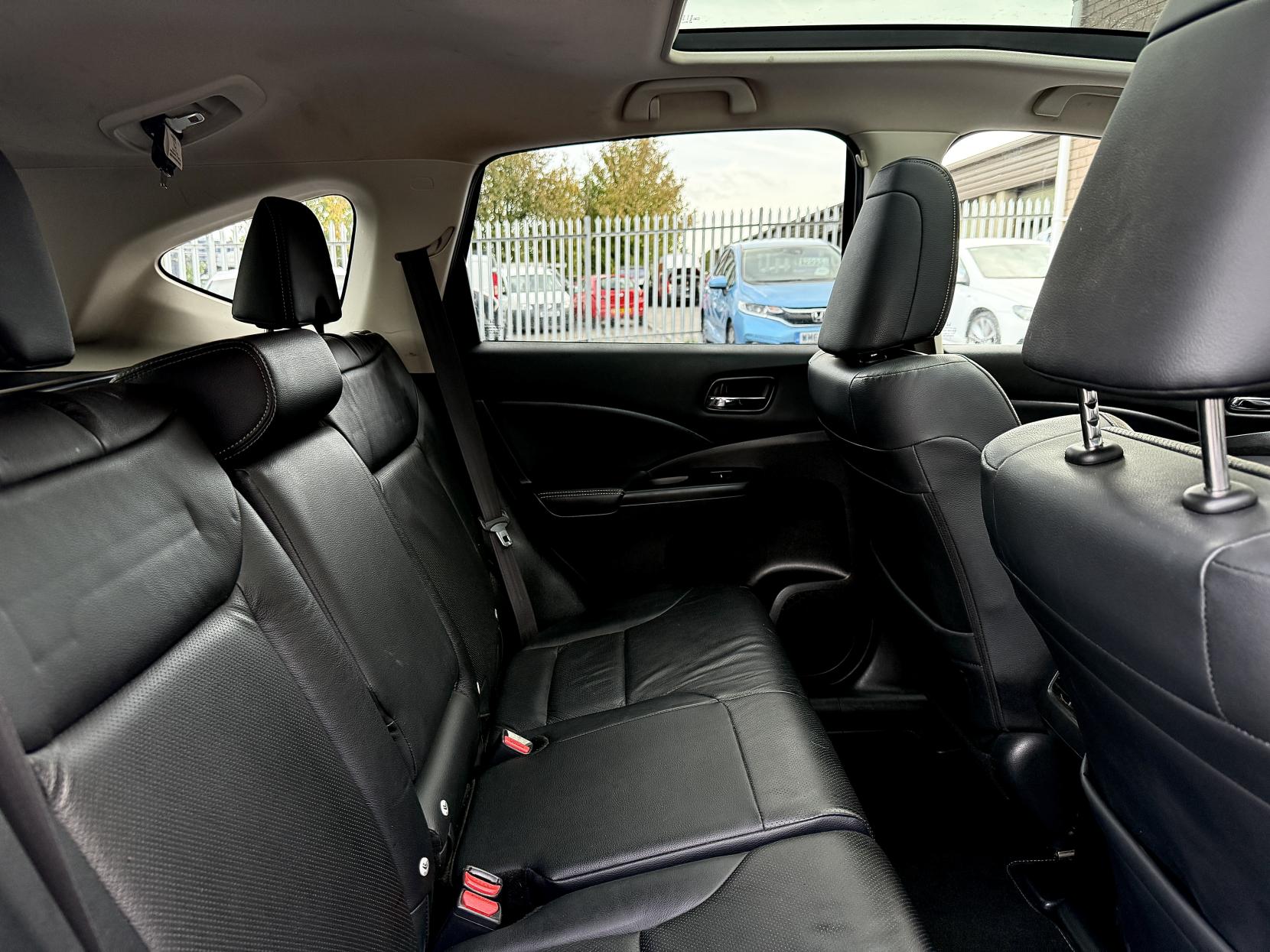 Honda CR-V 2.0 i-VTEC EX SUV 5dr Petrol Auto 4WD Euro 5 (155 ps)