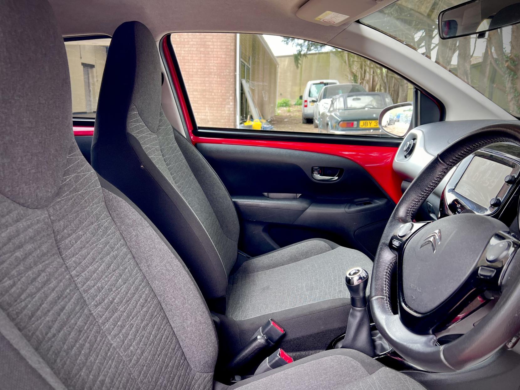 Citroen C1 1.2 PureTech Flair Hatchback 5dr Petrol Manual Euro 6 (82 ps)