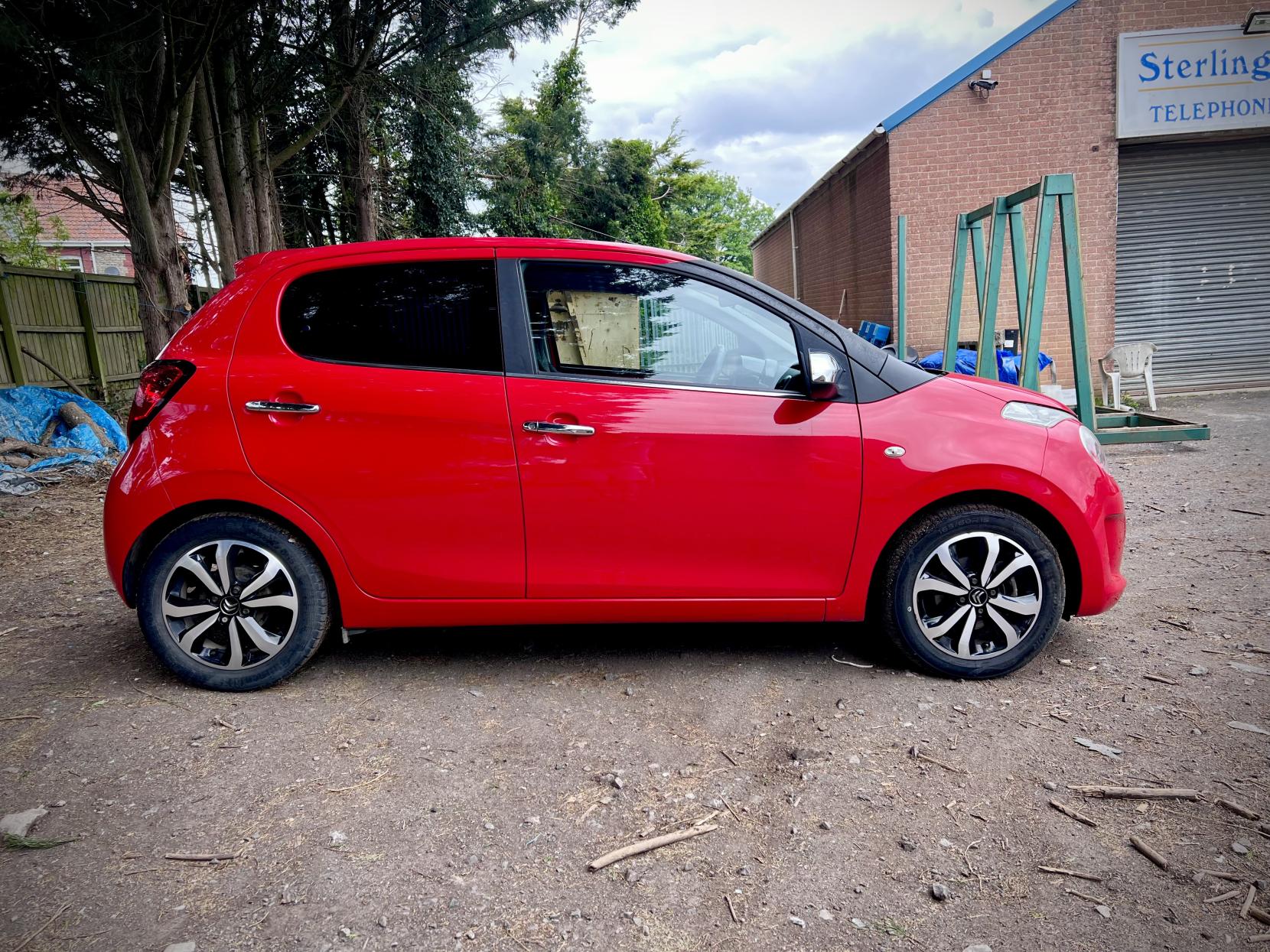 Citroen C1 1.2 PureTech Flair Hatchback 5dr Petrol Manual Euro 6 (82 ps)