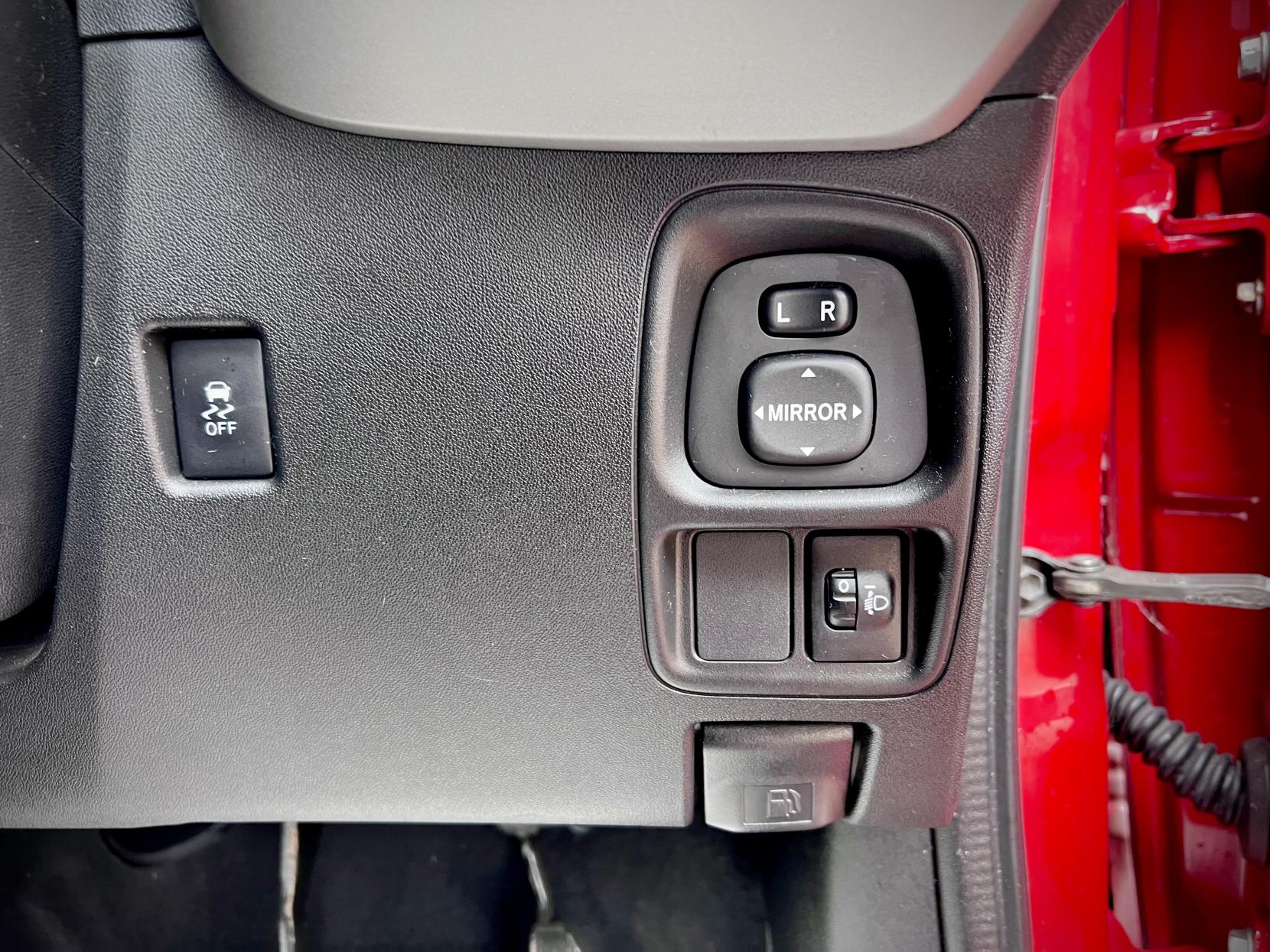 Citroen C1 1.2 PureTech Flair Hatchback 5dr Petrol Manual Euro 6 (82 ps)