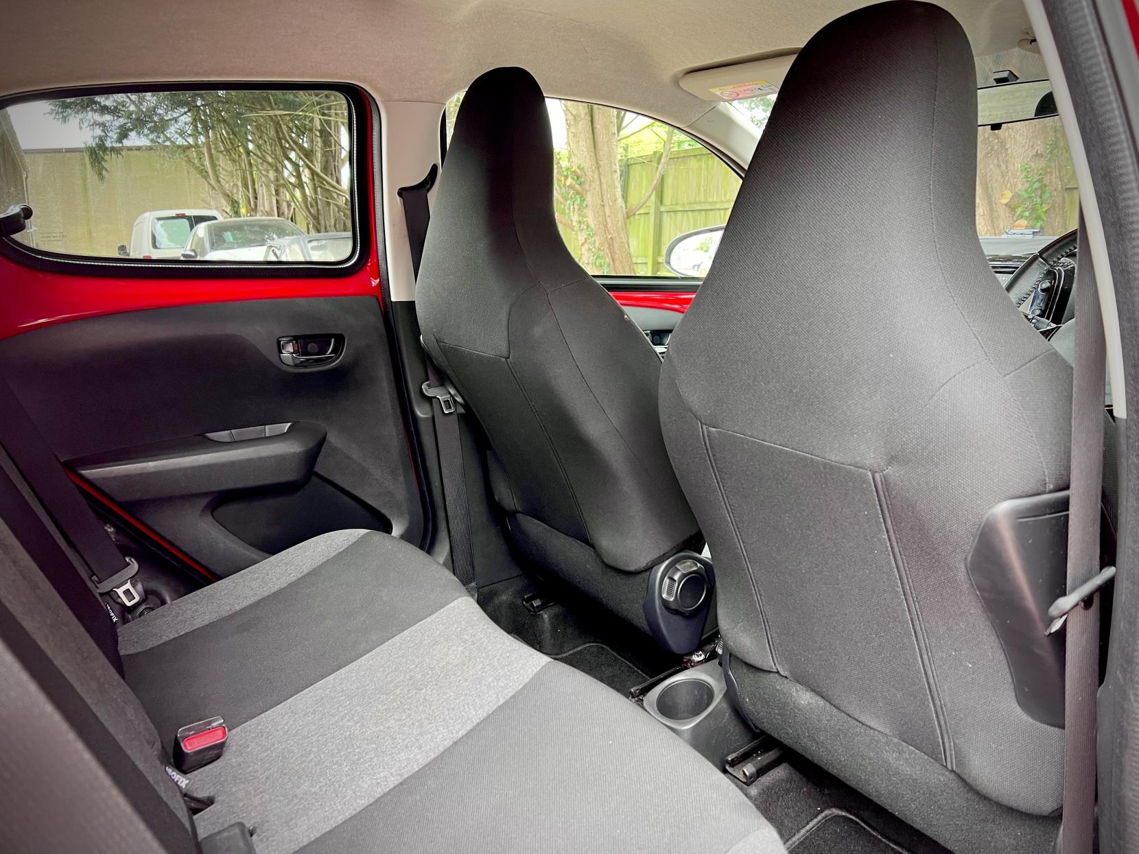 Citroen C1 1.2 PureTech Flair Hatchback 5dr Petrol Manual Euro 6 (82 ps)