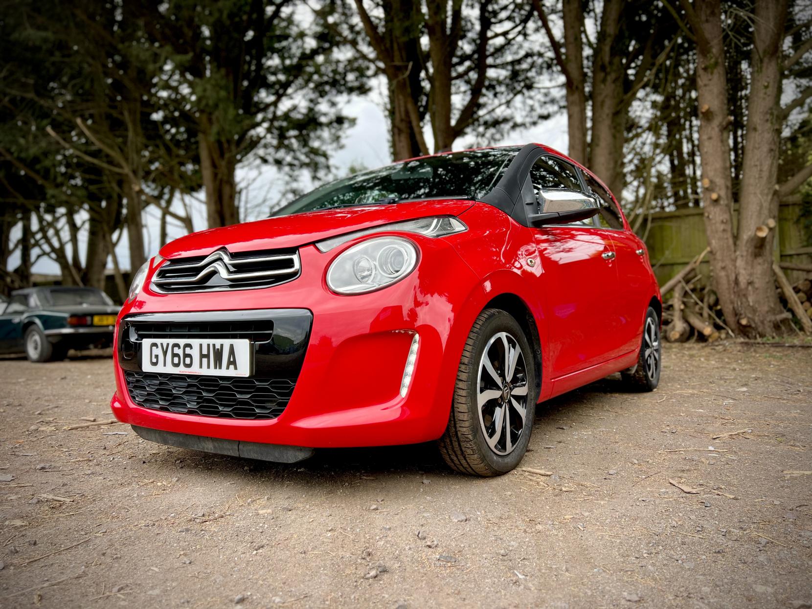 Citroen C1 1.2 PureTech Flair Hatchback 5dr Petrol Manual Euro 6 (82 ps)