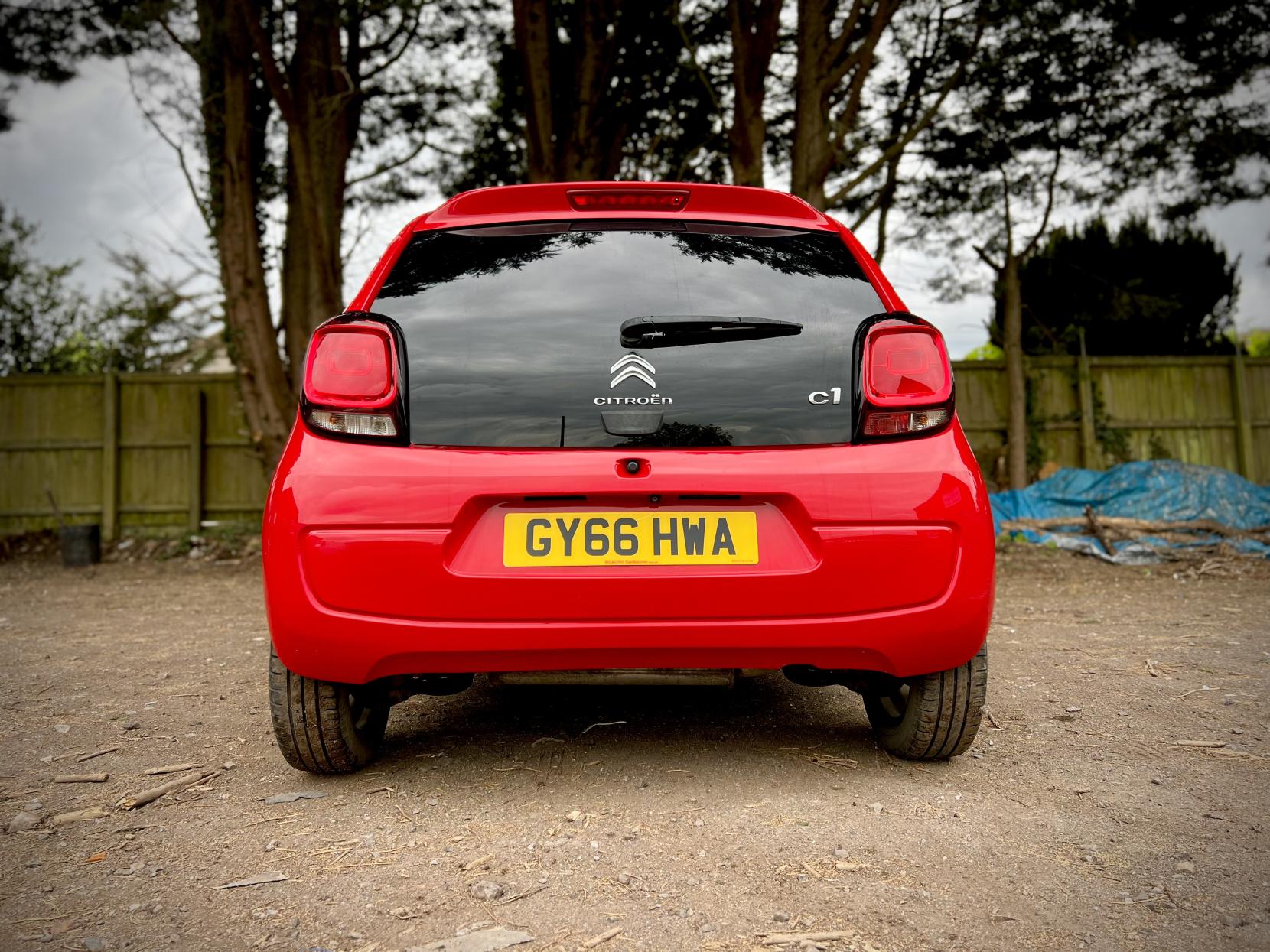 Citroen C1 1.2 PureTech Flair Hatchback 5dr Petrol Manual Euro 6 (82 ps)