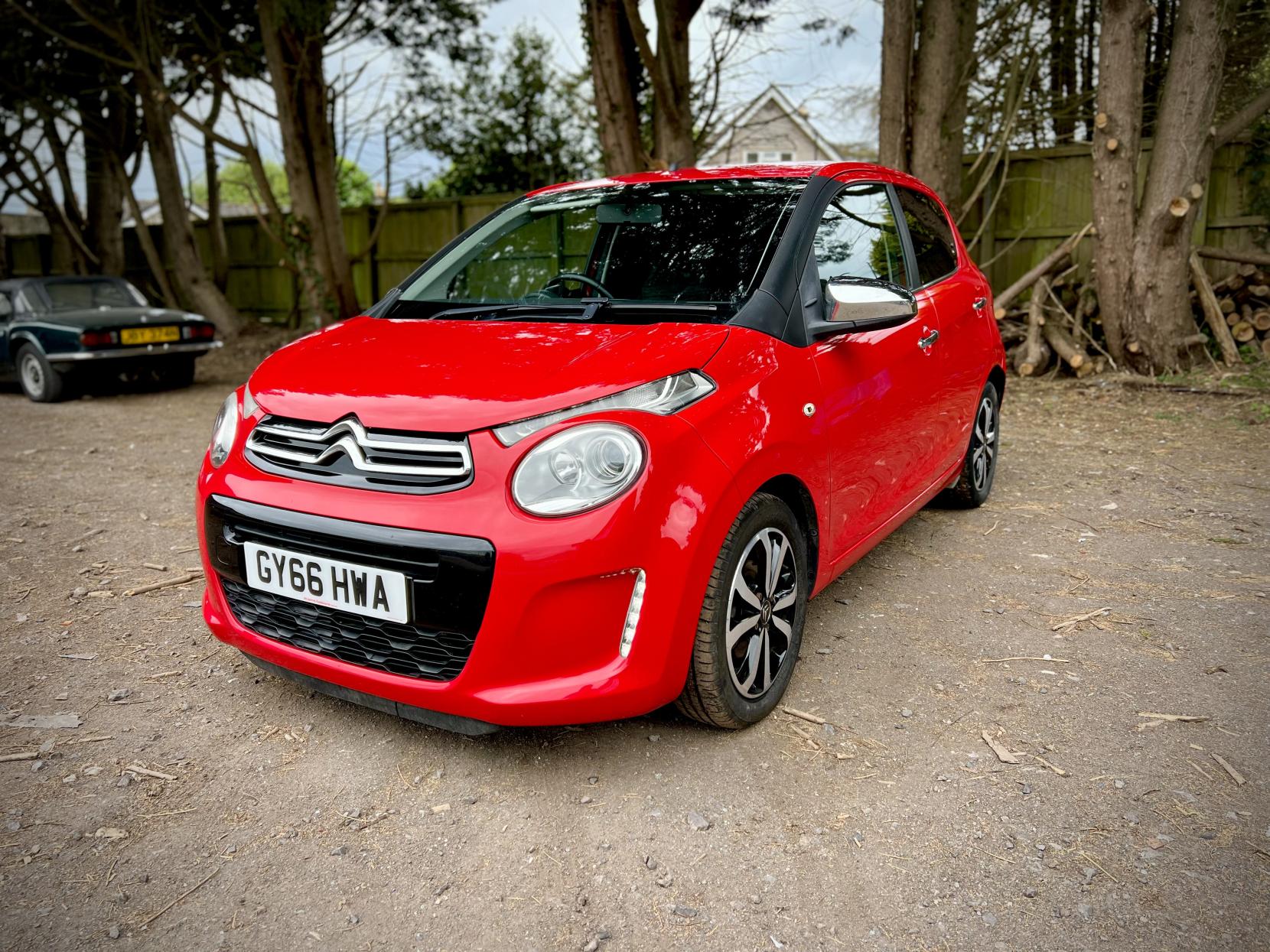 Citroen C1 1.2 PureTech Flair Hatchback 5dr Petrol Manual Euro 6 (82 ps)