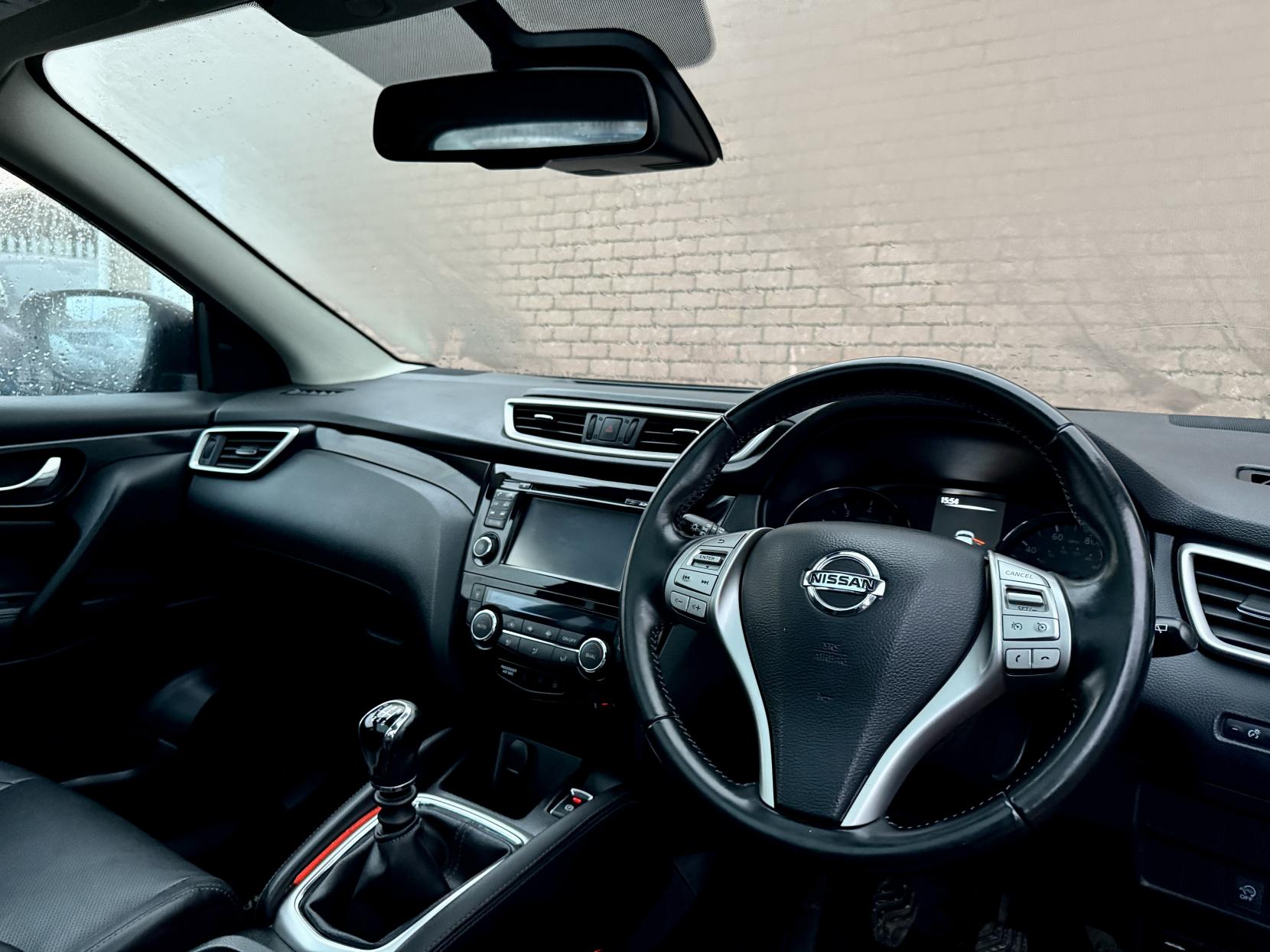 Nissan Qashqai 1.2 DIG-T Tekna SUV 5dr Petrol Manual 2WD Euro 5 (s/s) (115 ps)