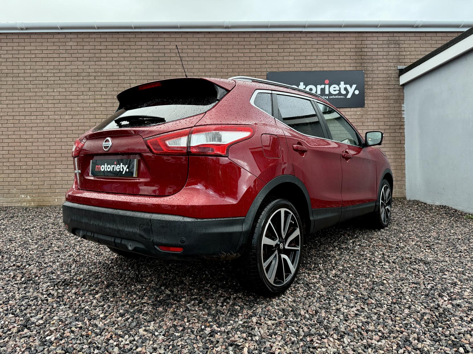 Nissan Qashqai 1.2 DIG-T Tekna SUV 5dr Petrol Manual 2WD Euro 5 (s/s) (115 ps)