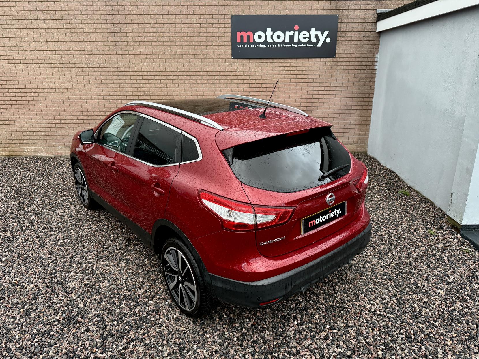 Nissan Qashqai 1.2 DIG-T Tekna SUV 5dr Petrol Manual 2WD Euro 5 (s/s) (115 ps)