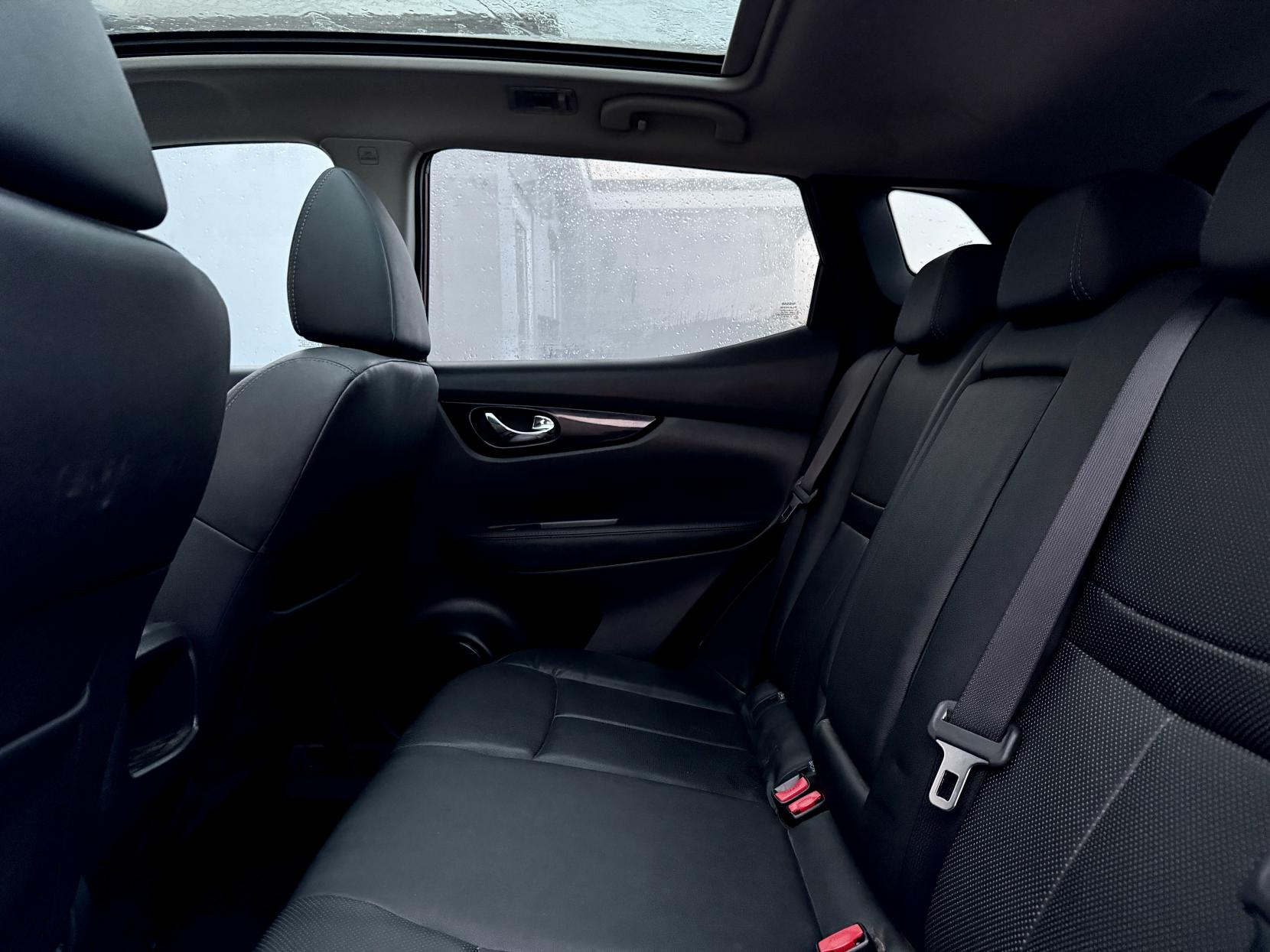 Nissan Qashqai 1.2 DIG-T Tekna SUV 5dr Petrol Manual 2WD Euro 5 (s/s) (115 ps)