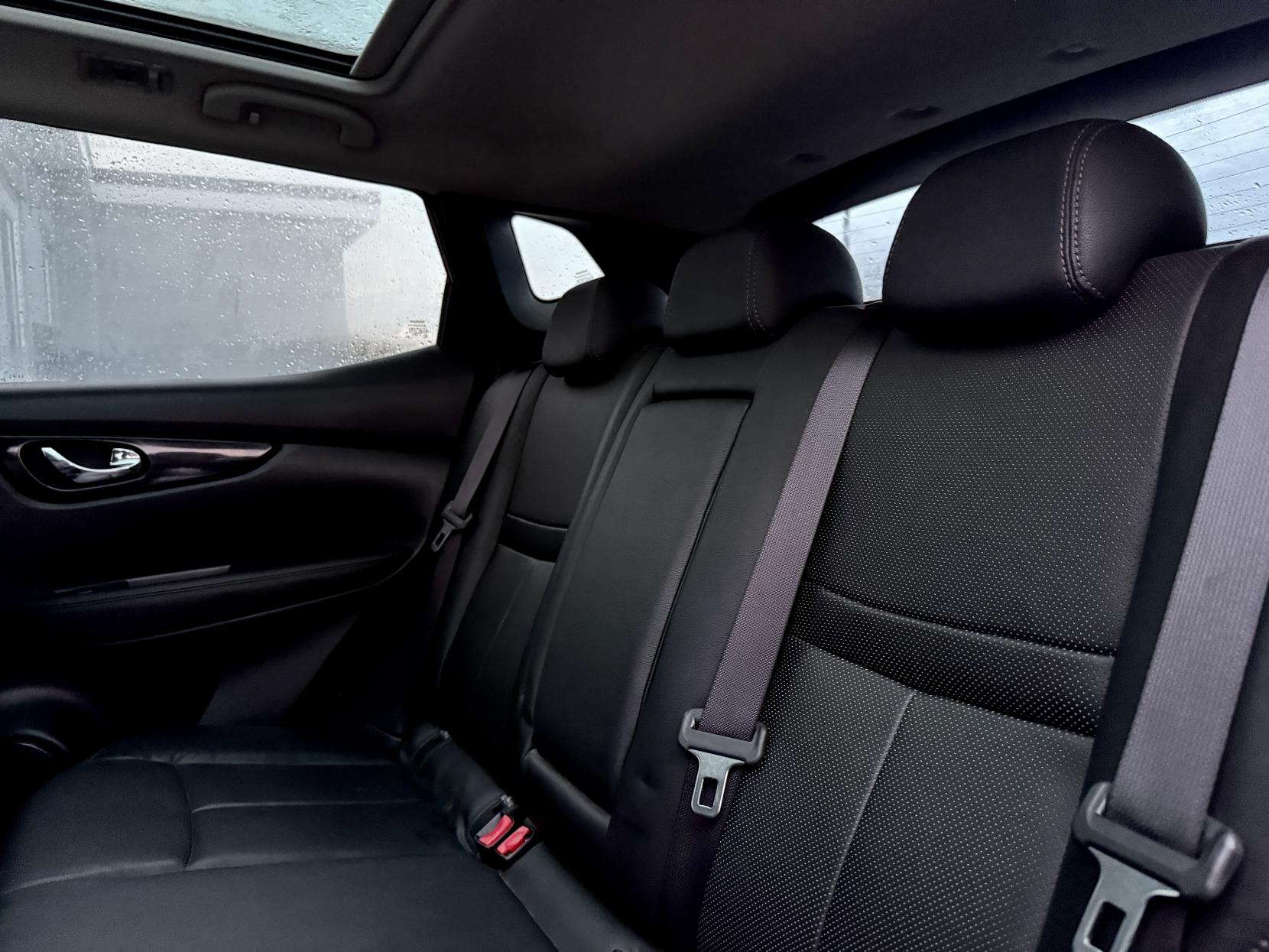 Nissan Qashqai 1.2 DIG-T Tekna SUV 5dr Petrol Manual 2WD Euro 5 (s/s) (115 ps)