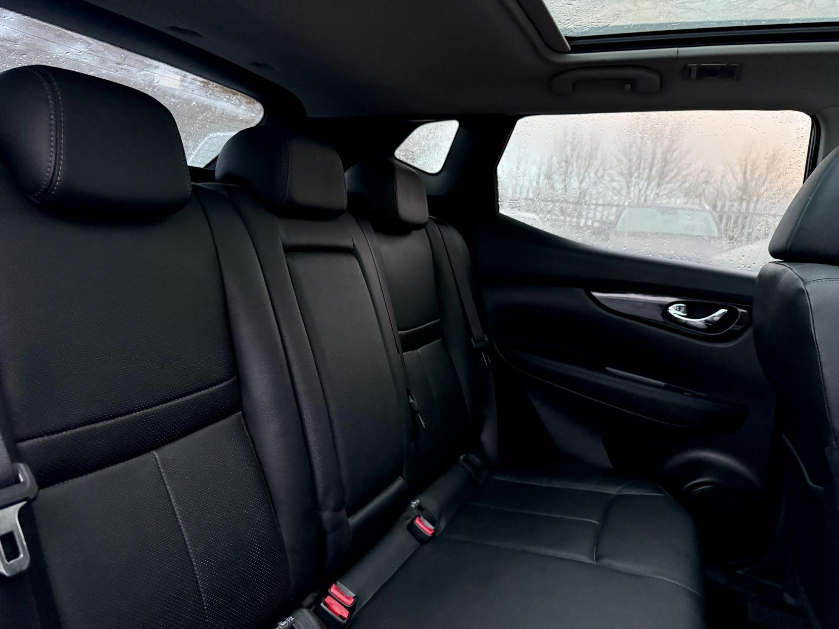 Nissan Qashqai 1.2 DIG-T Tekna SUV 5dr Petrol Manual 2WD Euro 5 (s/s) (115 ps)