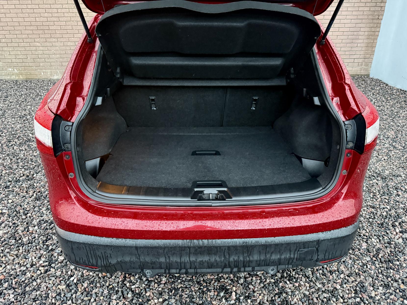 Nissan Qashqai 1.2 DIG-T Tekna SUV 5dr Petrol Manual 2WD Euro 5 (s/s) (115 ps)