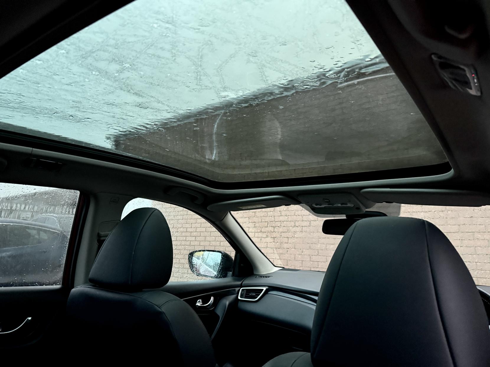 Nissan Qashqai 1.2 DIG-T Tekna SUV 5dr Petrol Manual 2WD Euro 5 (s/s) (115 ps)