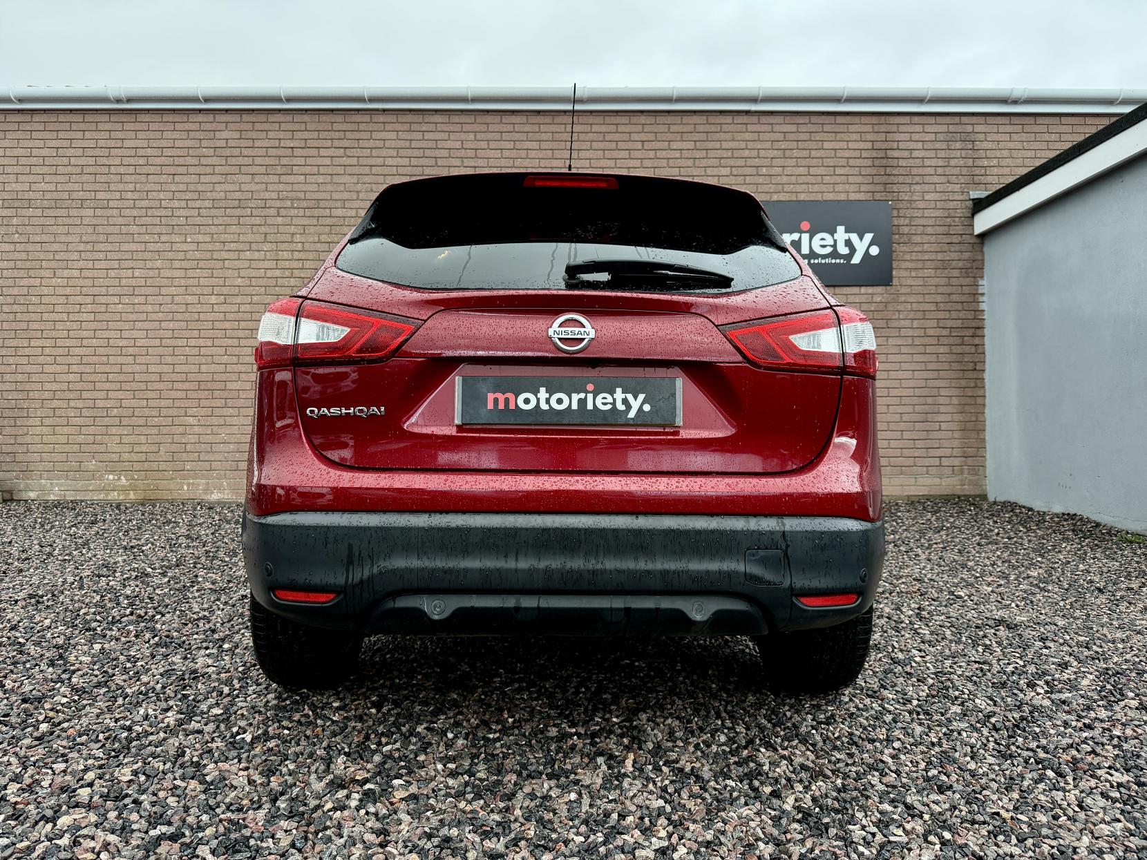 Nissan Qashqai 1.2 DIG-T Tekna SUV 5dr Petrol Manual 2WD Euro 5 (s/s) (115 ps)