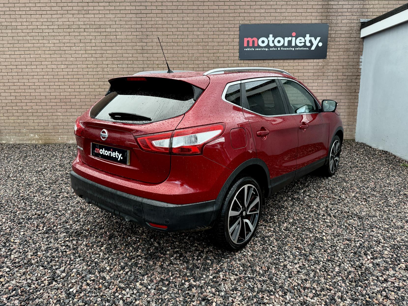 Nissan Qashqai 1.2 DIG-T Tekna SUV 5dr Petrol Manual 2WD Euro 5 (s/s) (115 ps)