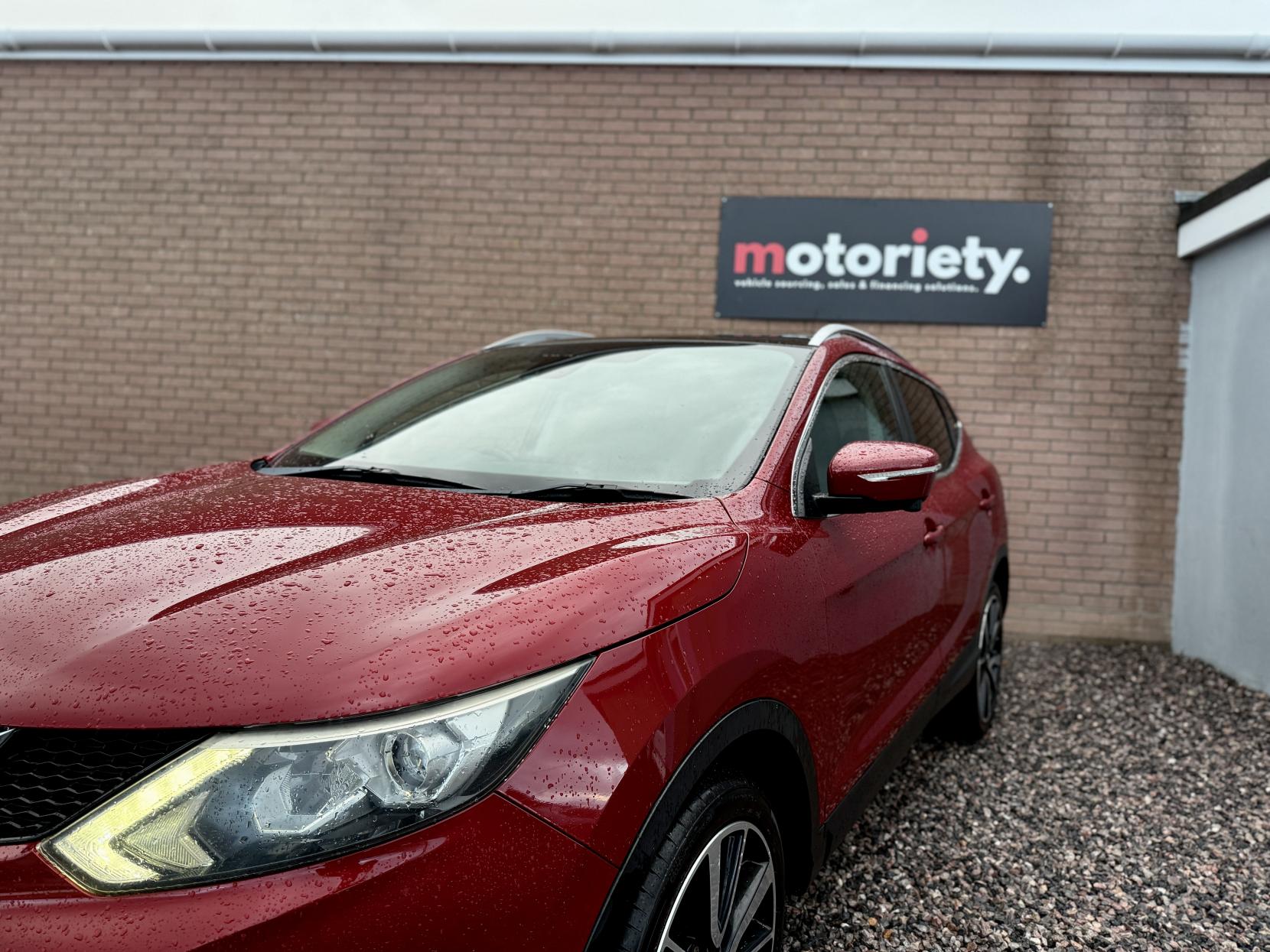 Nissan Qashqai 1.2 DIG-T Tekna SUV 5dr Petrol Manual 2WD Euro 5 (s/s) (115 ps)