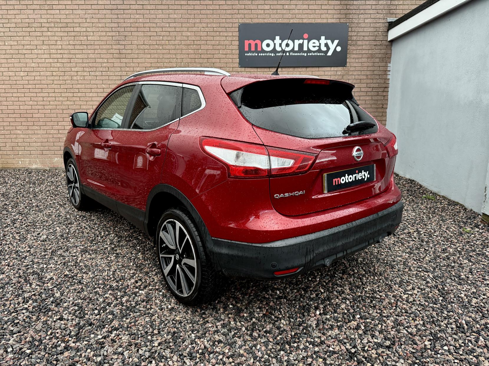 Nissan Qashqai 1.2 DIG-T Tekna SUV 5dr Petrol Manual 2WD Euro 5 (s/s) (115 ps)