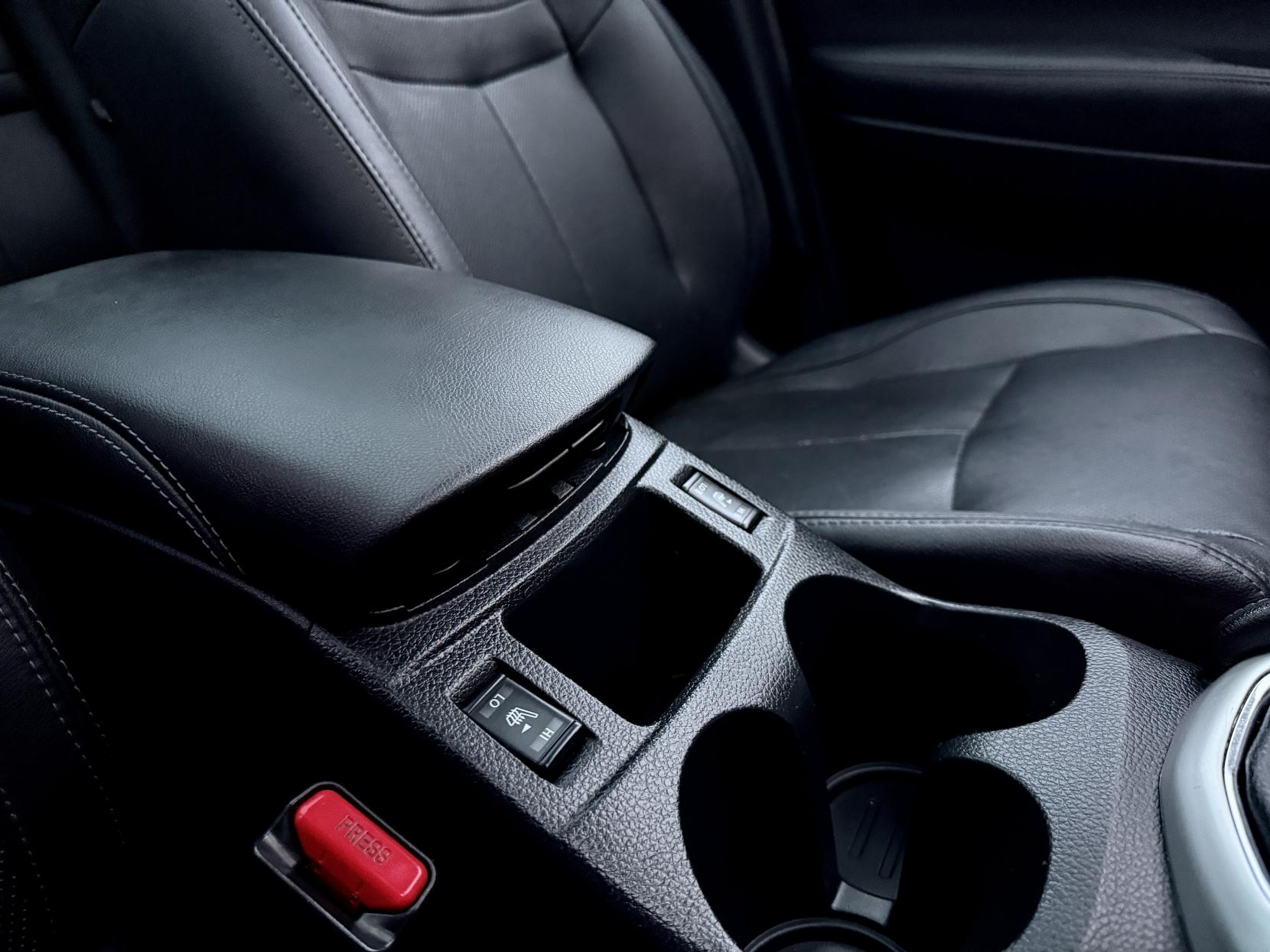 Nissan Qashqai 1.2 DIG-T Tekna SUV 5dr Petrol Manual 2WD Euro 5 (s/s) (115 ps)