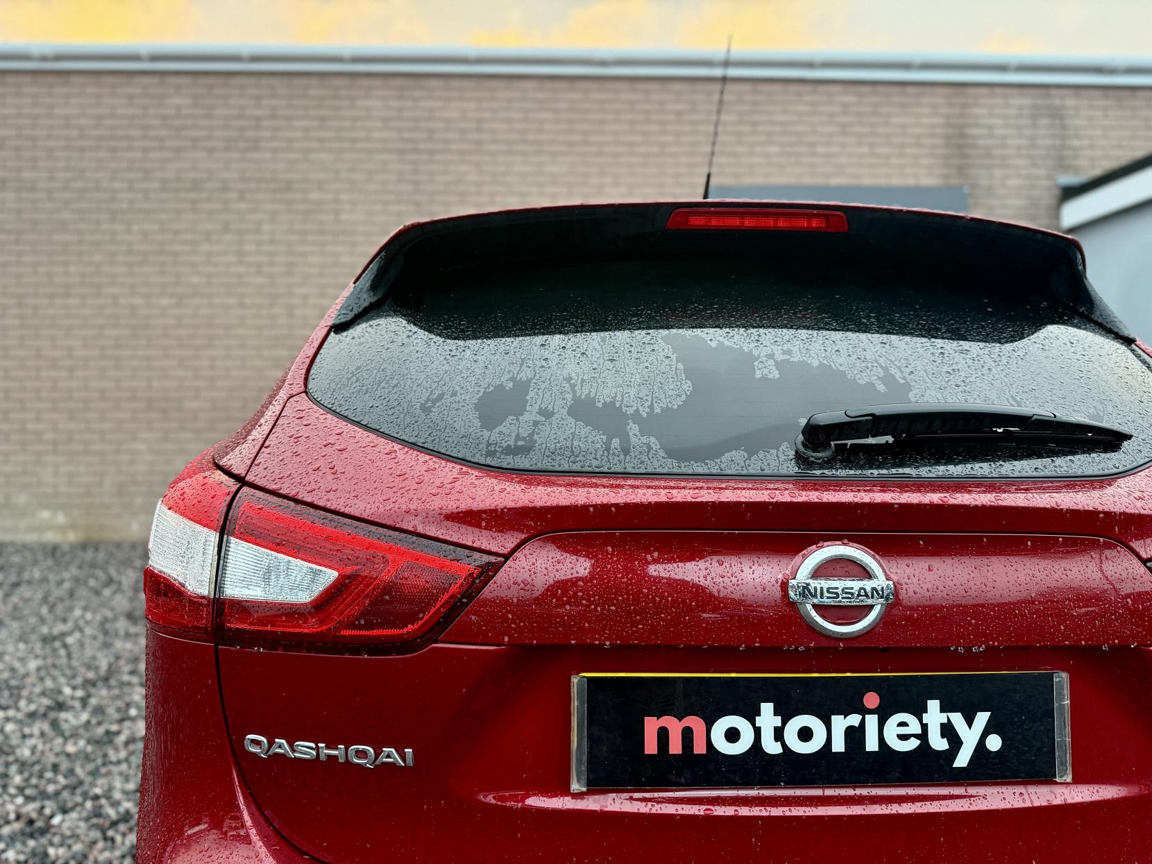 Nissan Qashqai 1.2 DIG-T Tekna SUV 5dr Petrol Manual 2WD Euro 5 (s/s) (115 ps)