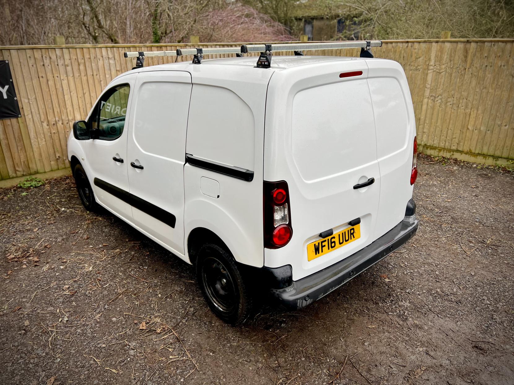 Peugeot Partner 1.6 HDi 850 Professional Panel Van 4dr Diesel Manual L1 (132 g/km, 90 bhp)