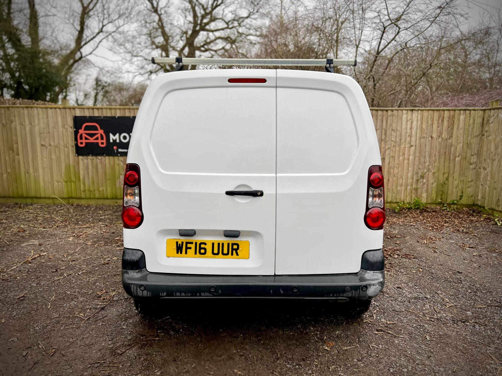 Peugeot Partner 1.6 HDi 850 Professional Panel Van 4dr Diesel Manual L1 (132 g/km, 90 bhp)