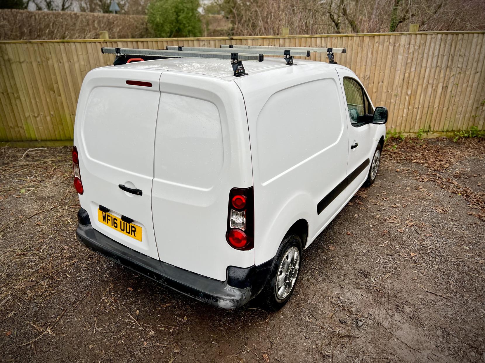 Peugeot Partner 1.6 HDi 850 Professional Panel Van 4dr Diesel Manual L1 (132 g/km, 90 bhp)