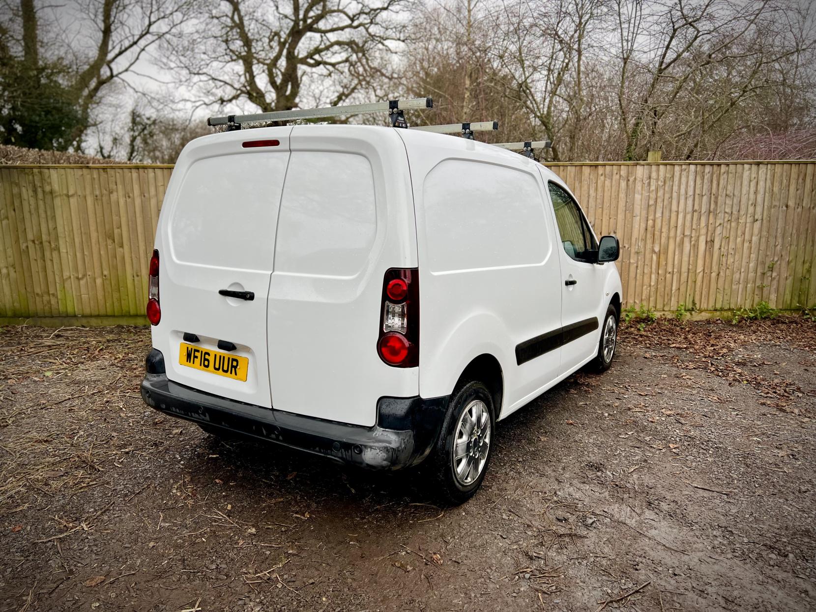 Peugeot Partner 1.6 HDi 850 Professional Panel Van 4dr Diesel Manual L1 (132 g/km, 90 bhp)