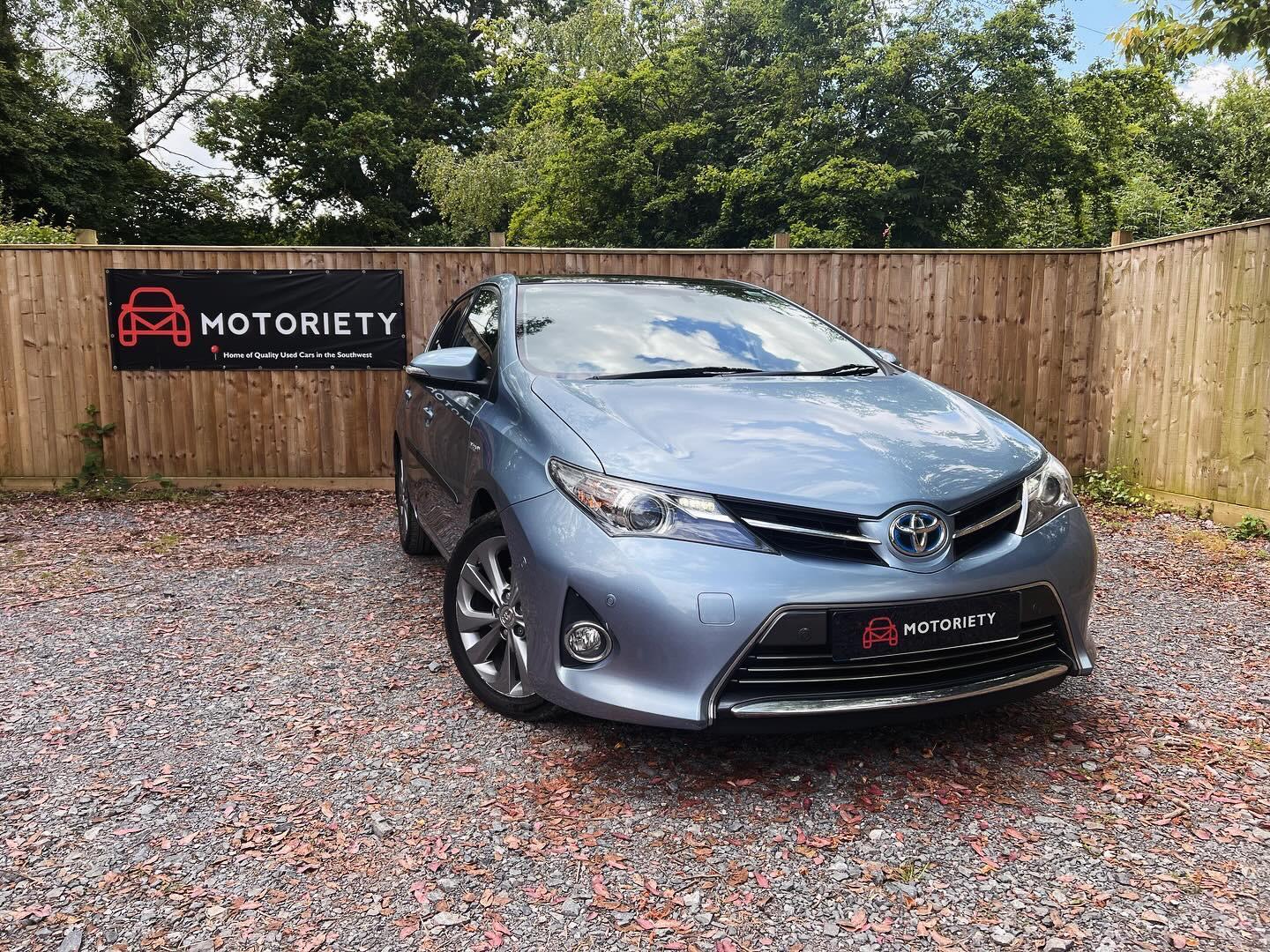 Toyota Auris 1.8 VVT-h Excel Hatchback 5dr Petrol Hybrid CVT Euro 5 (s/s) (136 ps)