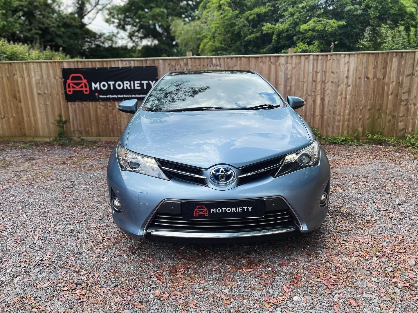 Toyota Auris 1.8 VVT-h Excel Hatchback 5dr Petrol Hybrid CVT Euro 5 (s/s) (136 ps)