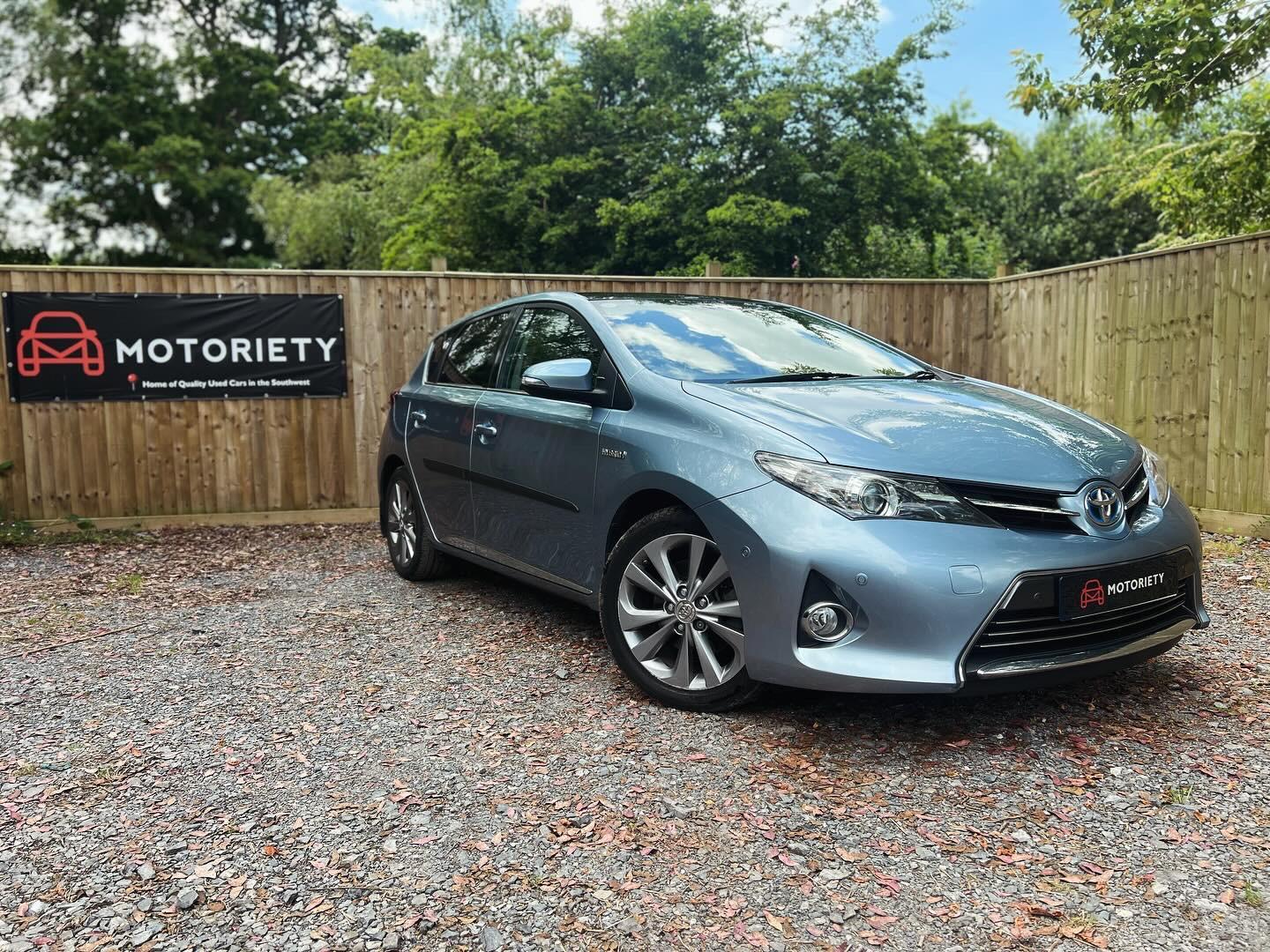 Toyota Auris 1.8 VVT-h Excel Hatchback 5dr Petrol Hybrid CVT Euro 5 (s/s) (136 ps)