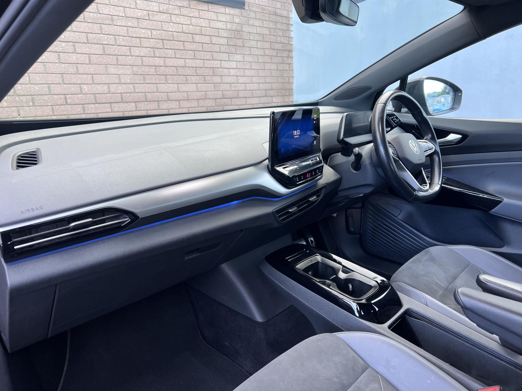 Volkswagen ID.4 Pro Performance 77kWh Life SUV 5dr Electric Auto (204 ps)
