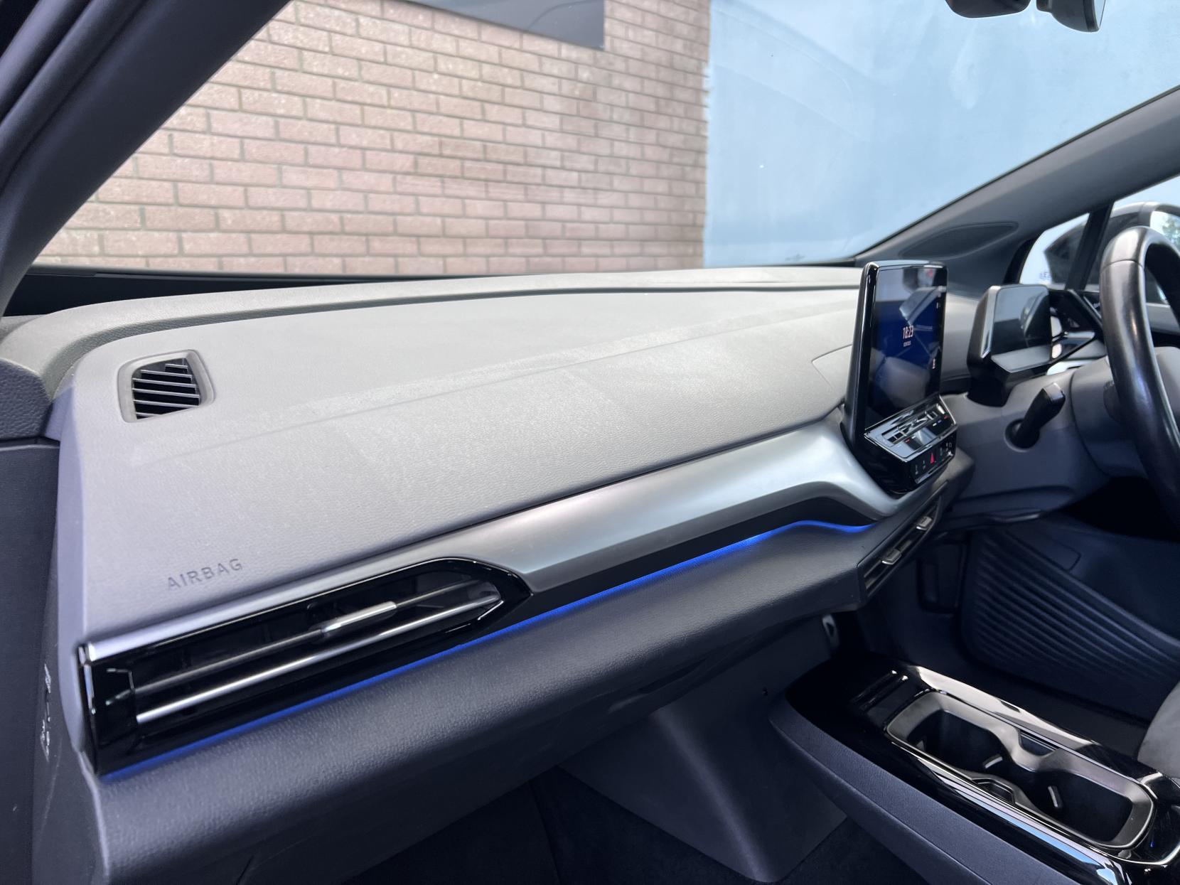Volkswagen ID.4 Pro Performance 77kWh Life SUV 5dr Electric Auto (204 ps)