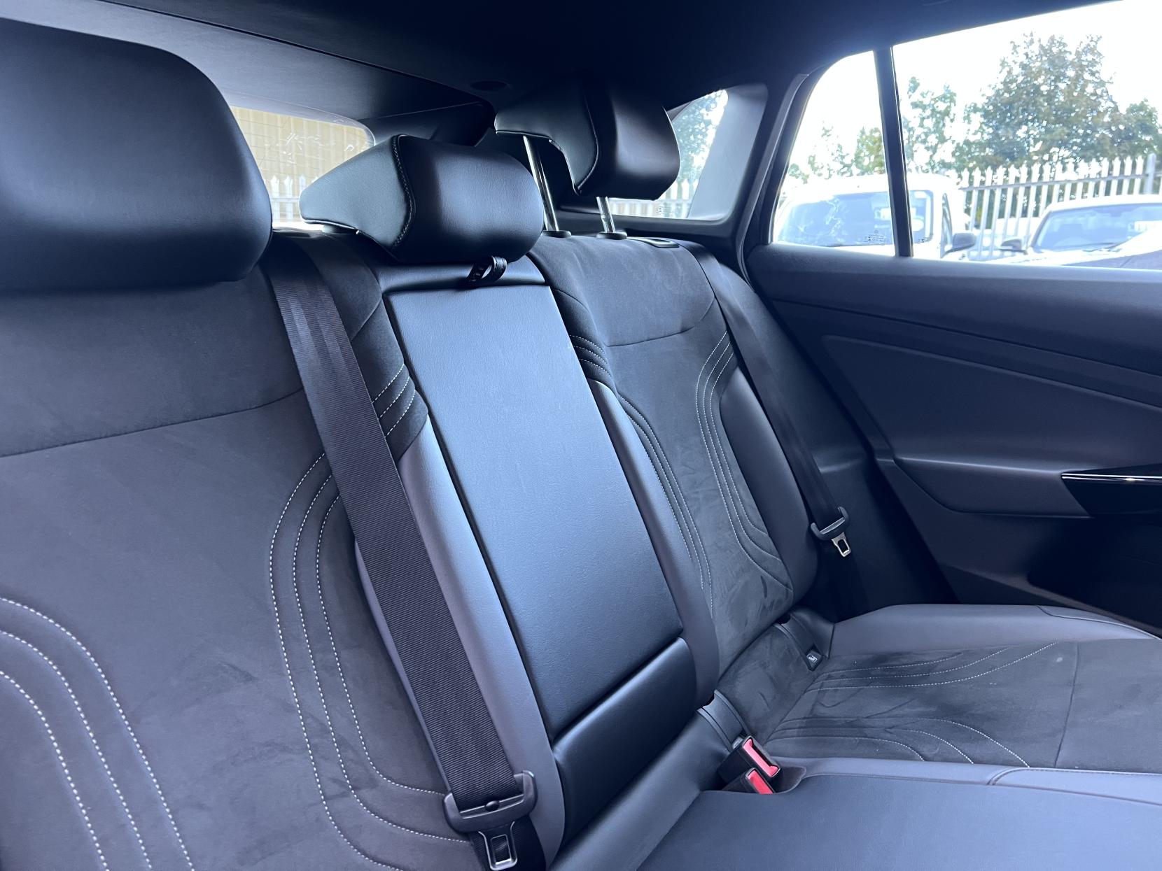 Volkswagen ID.4 Pro Performance 77kWh Life SUV 5dr Electric Auto (204 ps)