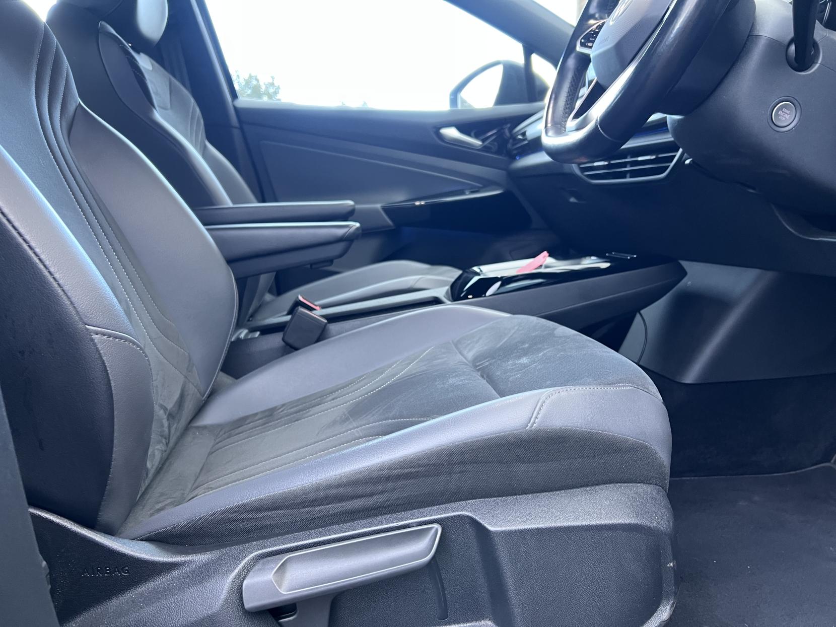 Volkswagen ID.4 Pro Performance 77kWh Life SUV 5dr Electric Auto (204 ps)