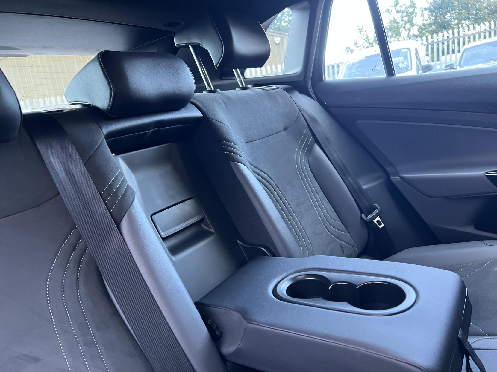 Volkswagen ID.4 Pro Performance 77kWh Life SUV 5dr Electric Auto (204 ps)