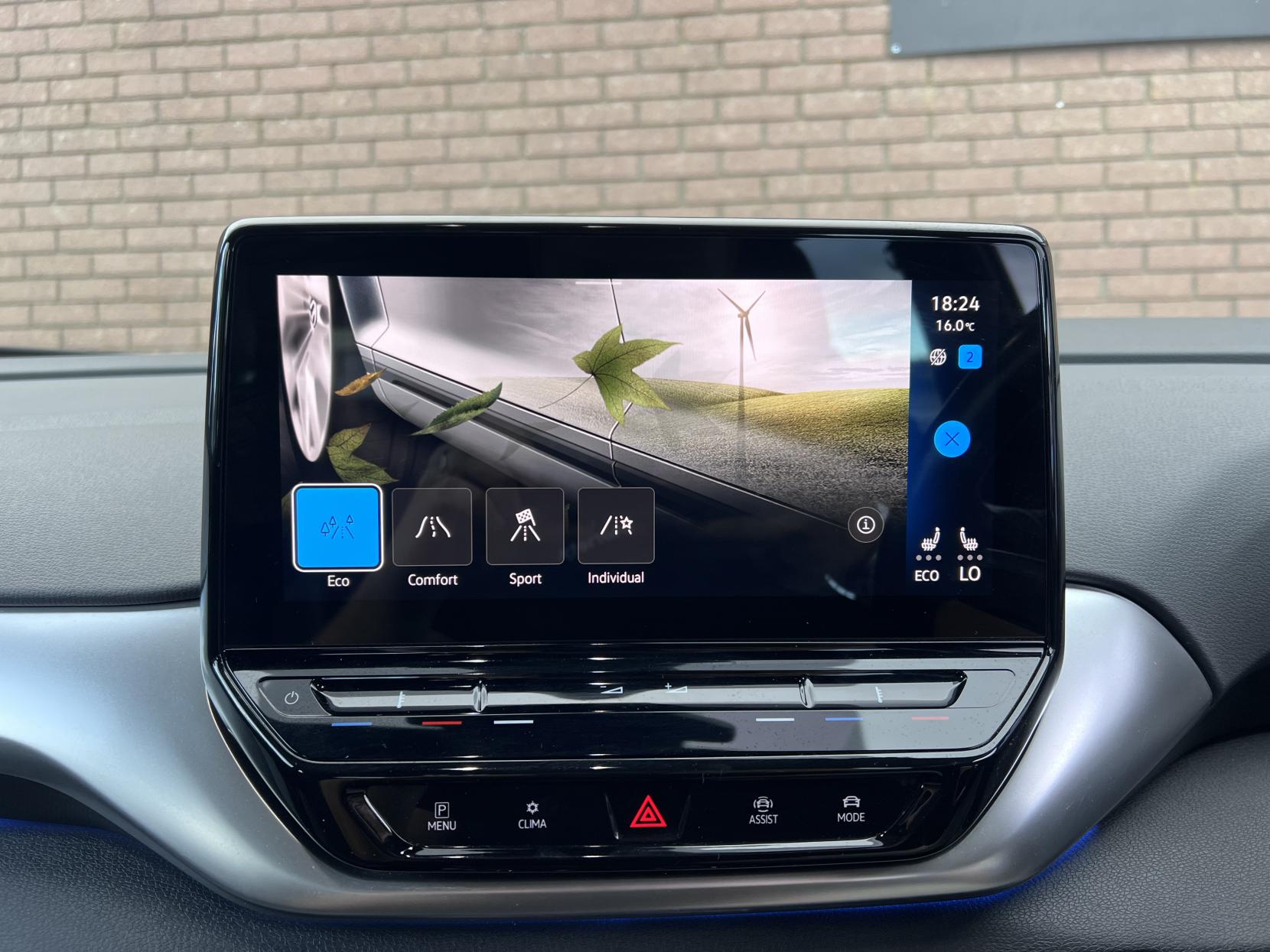 Volkswagen ID.4 Pro Performance 77kWh Life SUV 5dr Electric Auto (204 ps)