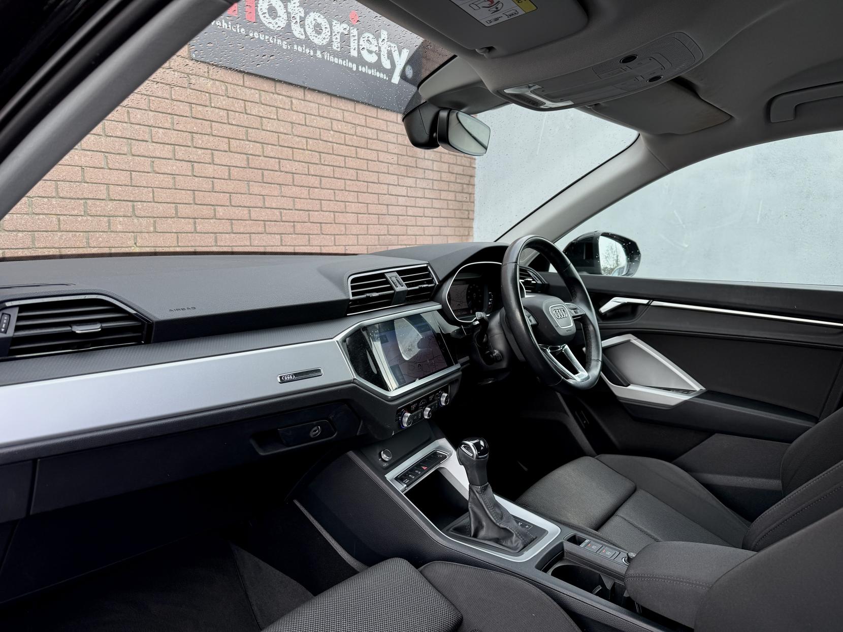 Audi Q3 2.0 TDI 35 Sport SUV 5dr Diesel S Tronic Euro 6 (s/s) (150 ps)