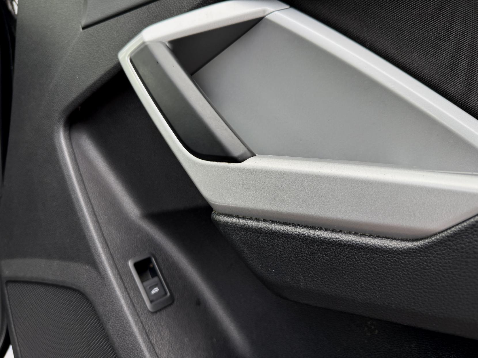 Audi Q3 2.0 TDI 35 Sport SUV 5dr Diesel S Tronic Euro 6 (s/s) (150 ps)