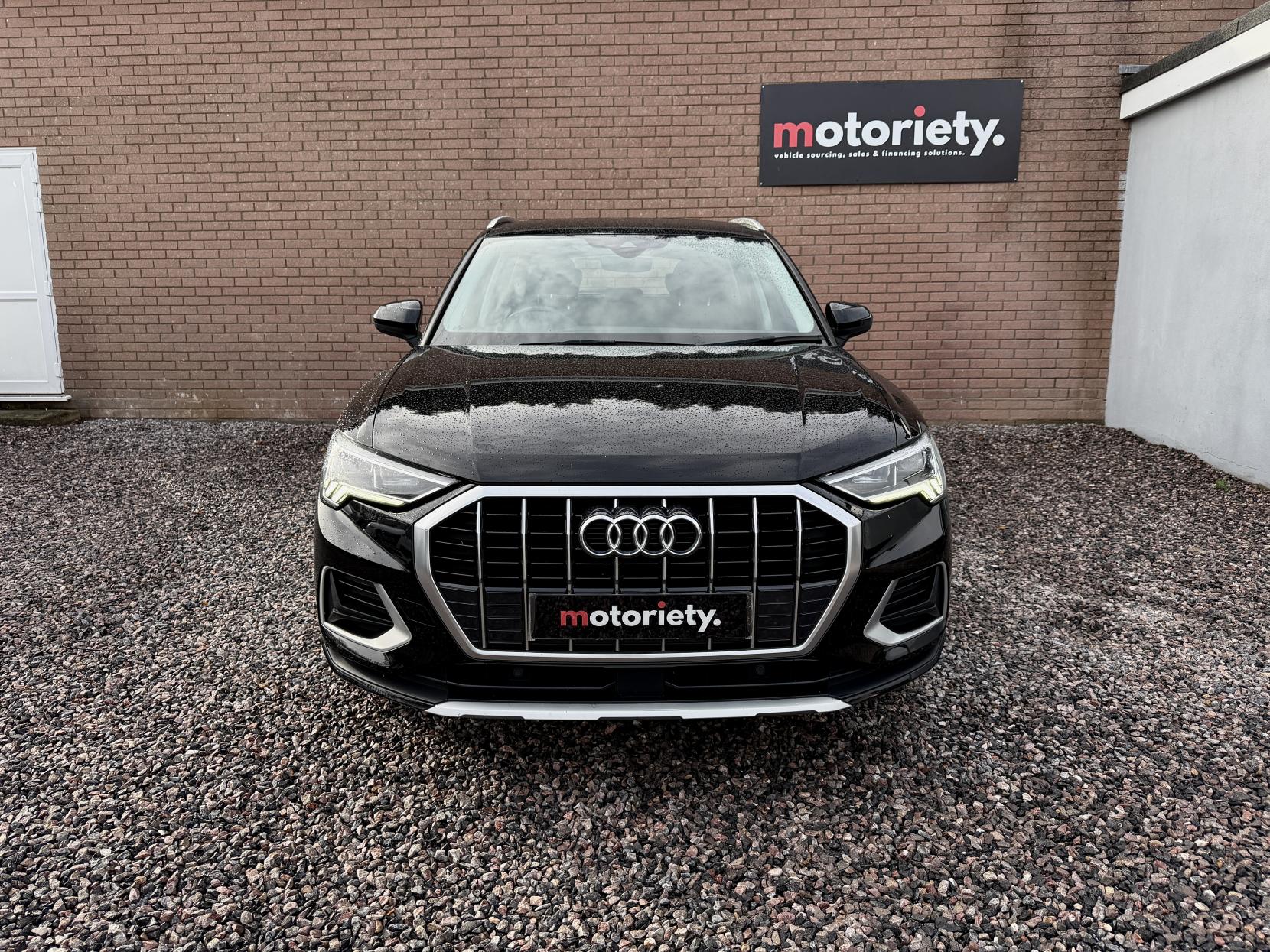 Audi Q3 2.0 TDI 35 Sport SUV 5dr Diesel S Tronic Euro 6 (s/s) (150 ps)