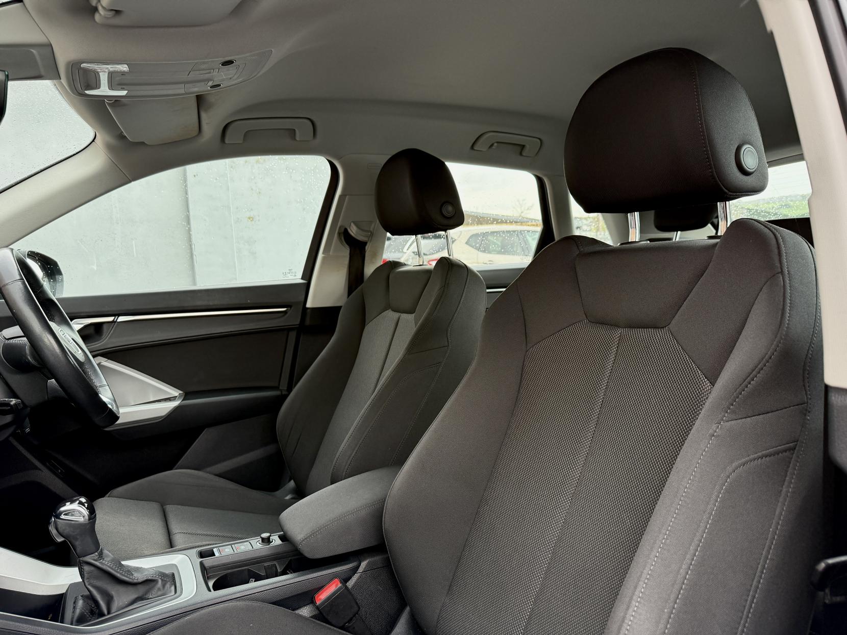 Audi Q3 2.0 TDI 35 Sport SUV 5dr Diesel S Tronic Euro 6 (s/s) (150 ps)