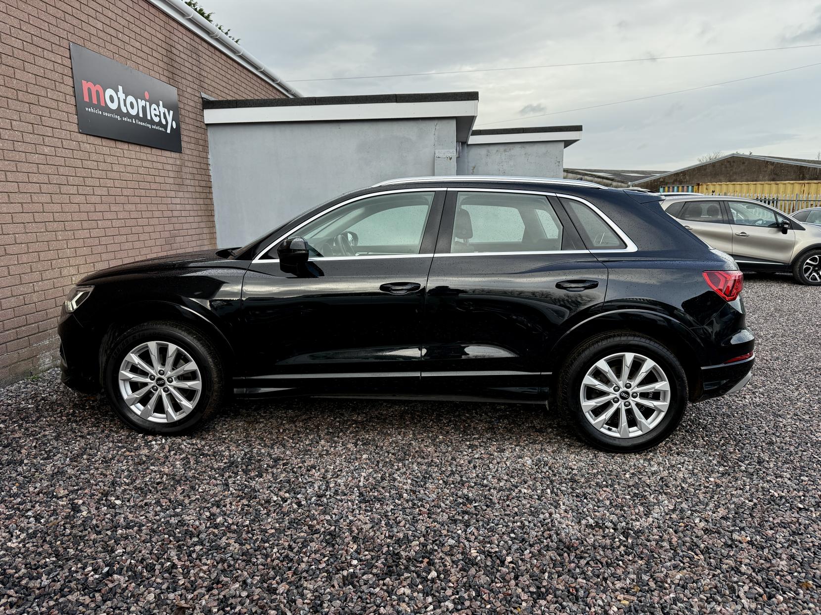 Audi Q3 2.0 TDI 35 Sport SUV 5dr Diesel S Tronic Euro 6 (s/s) (150 ps)