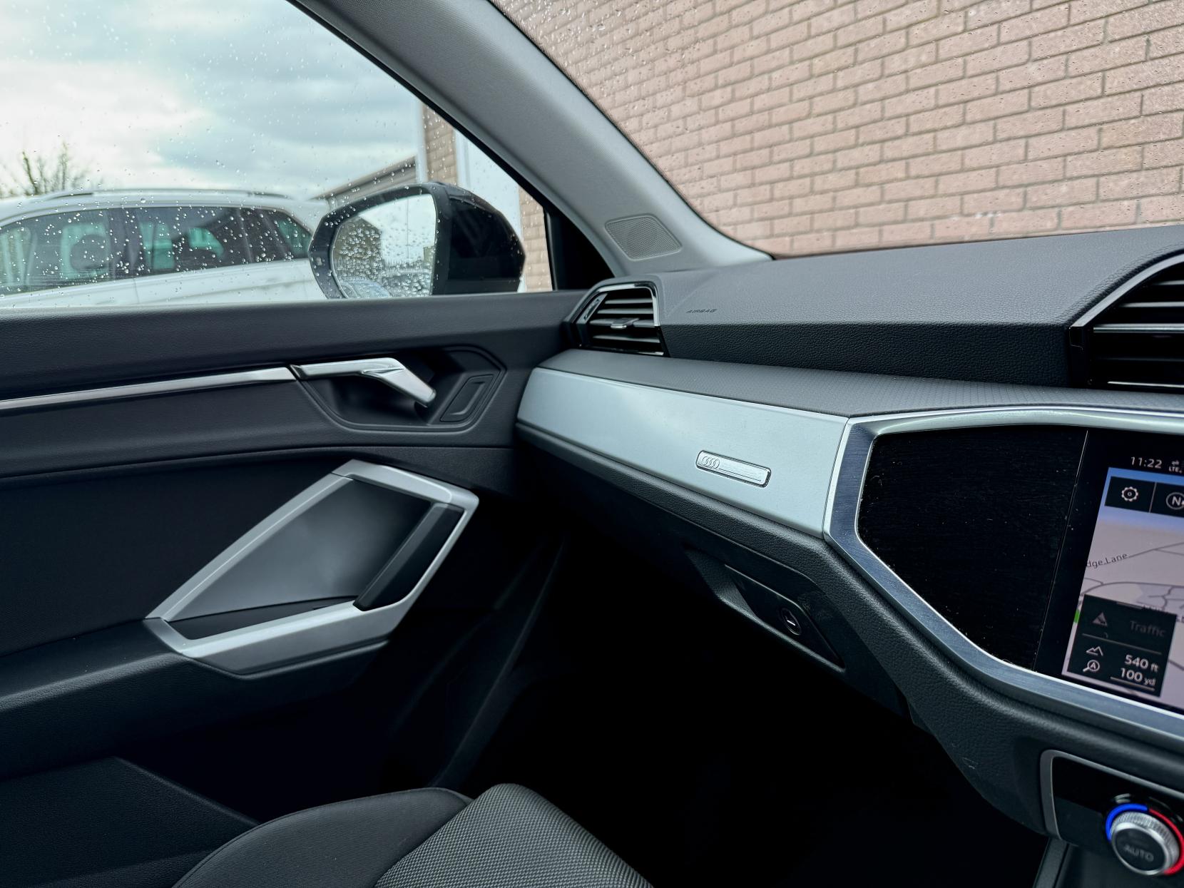 Audi Q3 2.0 TDI 35 Sport SUV 5dr Diesel S Tronic Euro 6 (s/s) (150 ps)