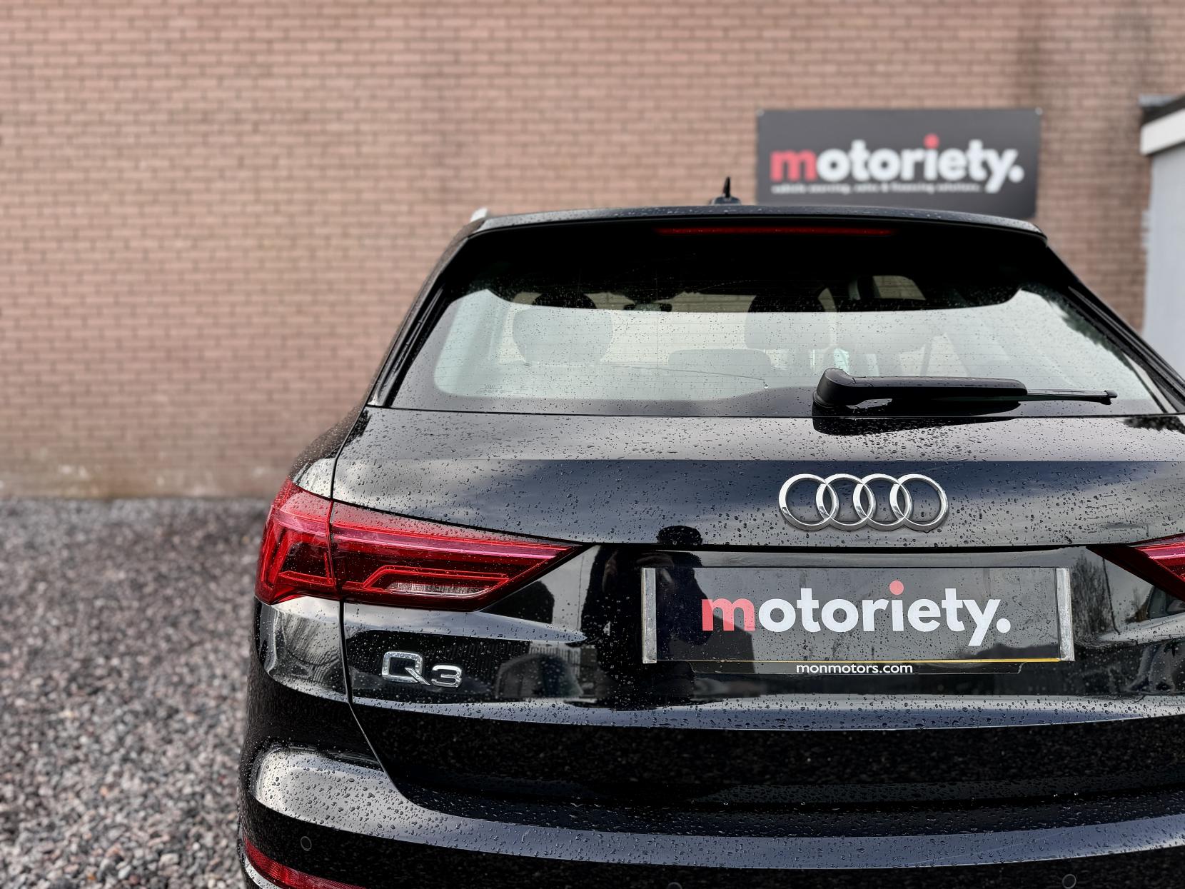 Audi Q3 2.0 TDI 35 Sport SUV 5dr Diesel S Tronic Euro 6 (s/s) (150 ps)