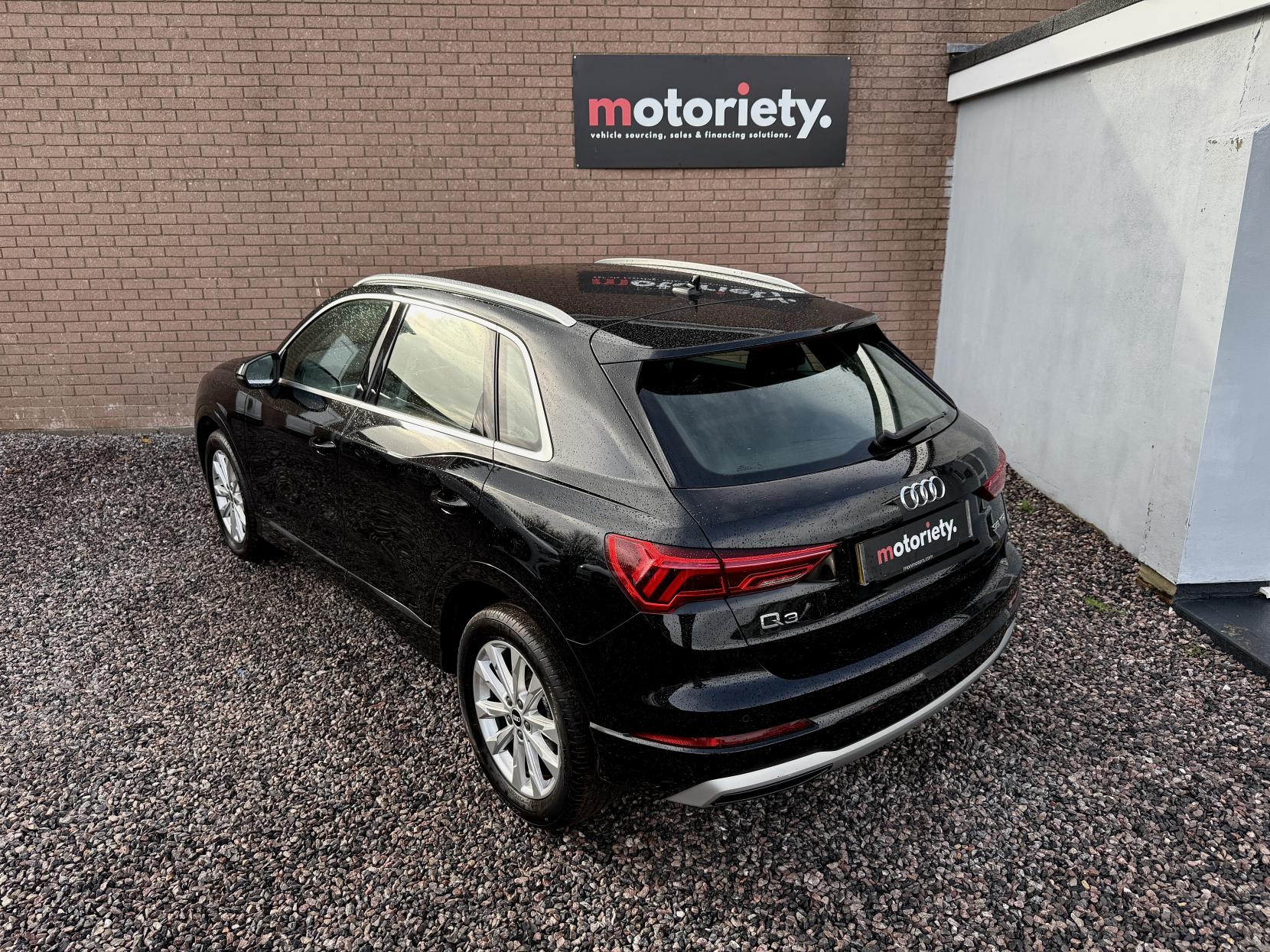 Audi Q3 2.0 TDI 35 Sport SUV 5dr Diesel S Tronic Euro 6 (s/s) (150 ps)