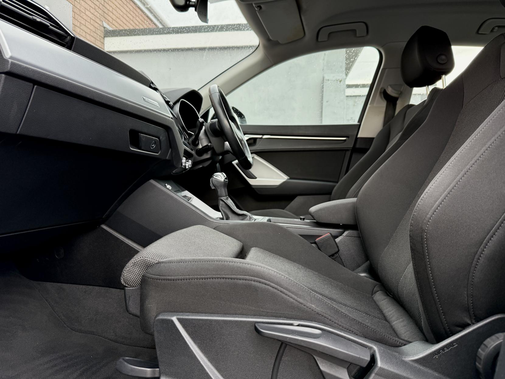 Audi Q3 2.0 TDI 35 Sport SUV 5dr Diesel S Tronic Euro 6 (s/s) (150 ps)